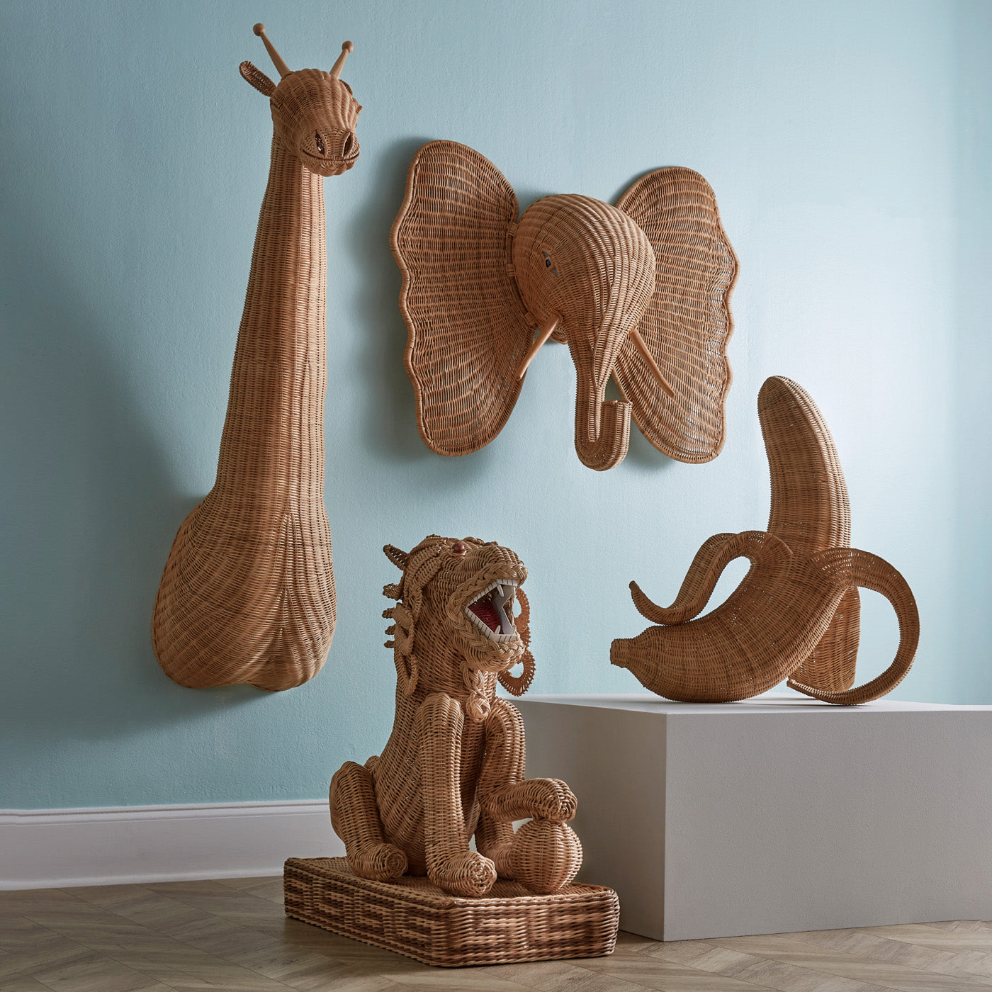 Natural Woven Wicker Banana Basket - Eco-Friendly Storage for Fruits, Kitchen, and Home Decor | Perfect for Organizing Produce, Bread, or Displaying Decor