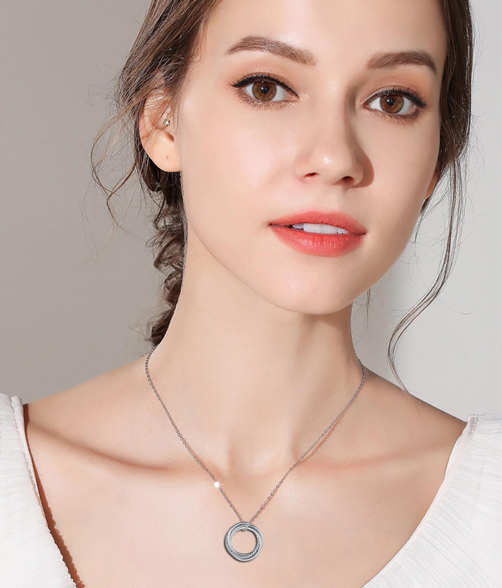 USEEDOVIA 30th 40th 50th 60th 70th Birthday Necklace for Women - 925 Sterling Silver Circle Pendant Jewelry (3/4/5/6/7 Decades) - Perfect Gift for Mom, Friend, Daughter, Sister & Wife - Ideal for Birthday Celebrations, Anniversaries & Special Occasions