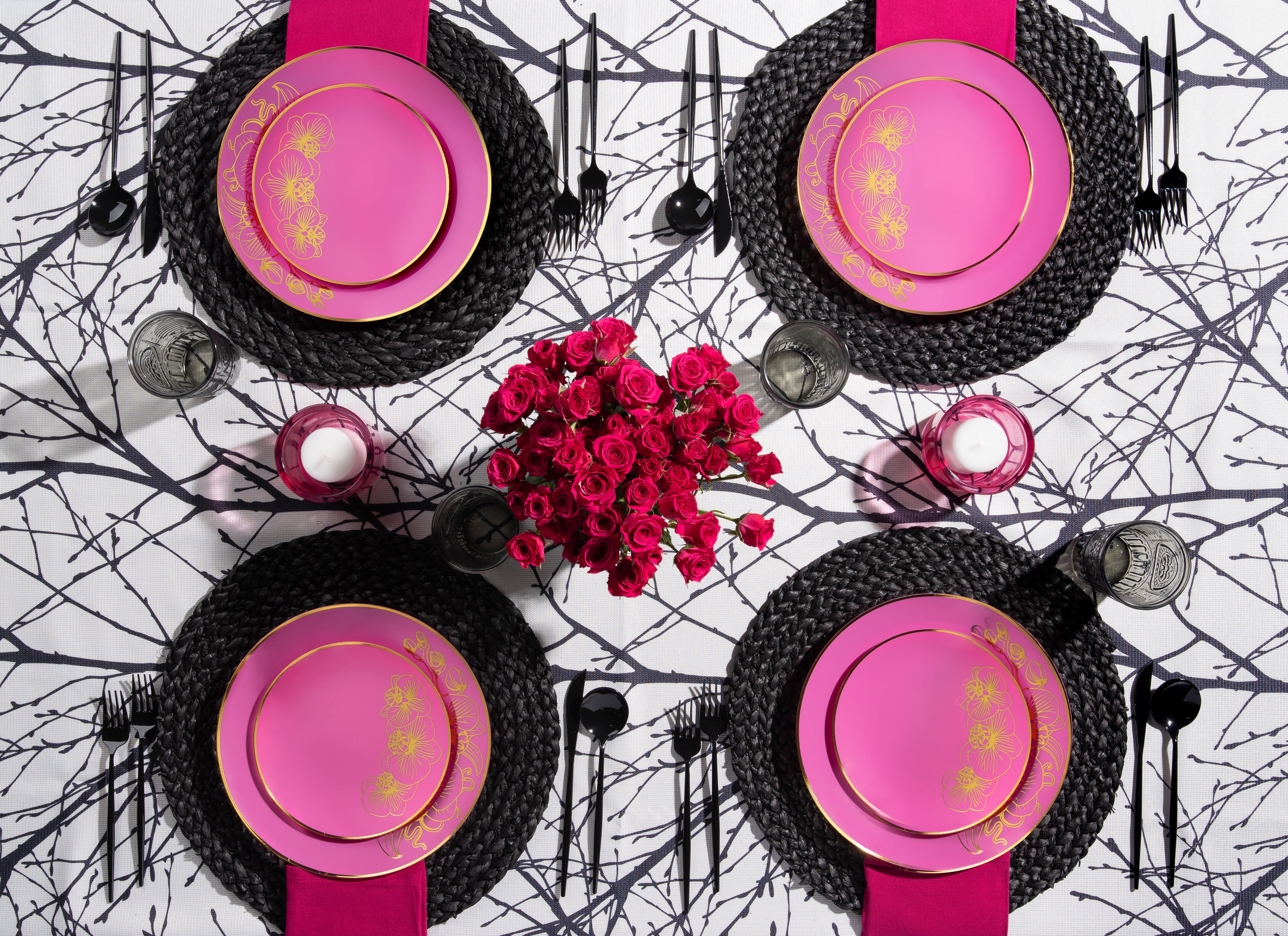 32-Piece Fuchsia & Gold Round Plastic Dinnerware Set - 16 Place Settings - Shatterproof Disposable Plates, Bowls, Cups & Cutlery - Perfect for Parties, Weddings, Picnics & Outdoor Dining