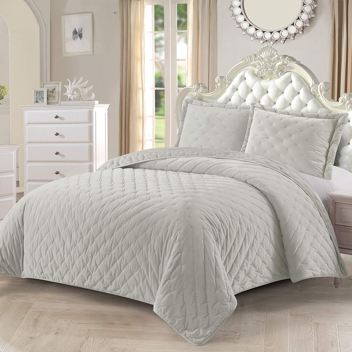 Royal Hotel Luxury 100% Velvet Queen Size Quilt Set - Fluffy Velvet Beige Bedspread 92x96 Inches, 3pc Oversized Coverlet for Bedroom Decor | Perfect for Master Bedroom, Guest Room & Cozy Winter Nights