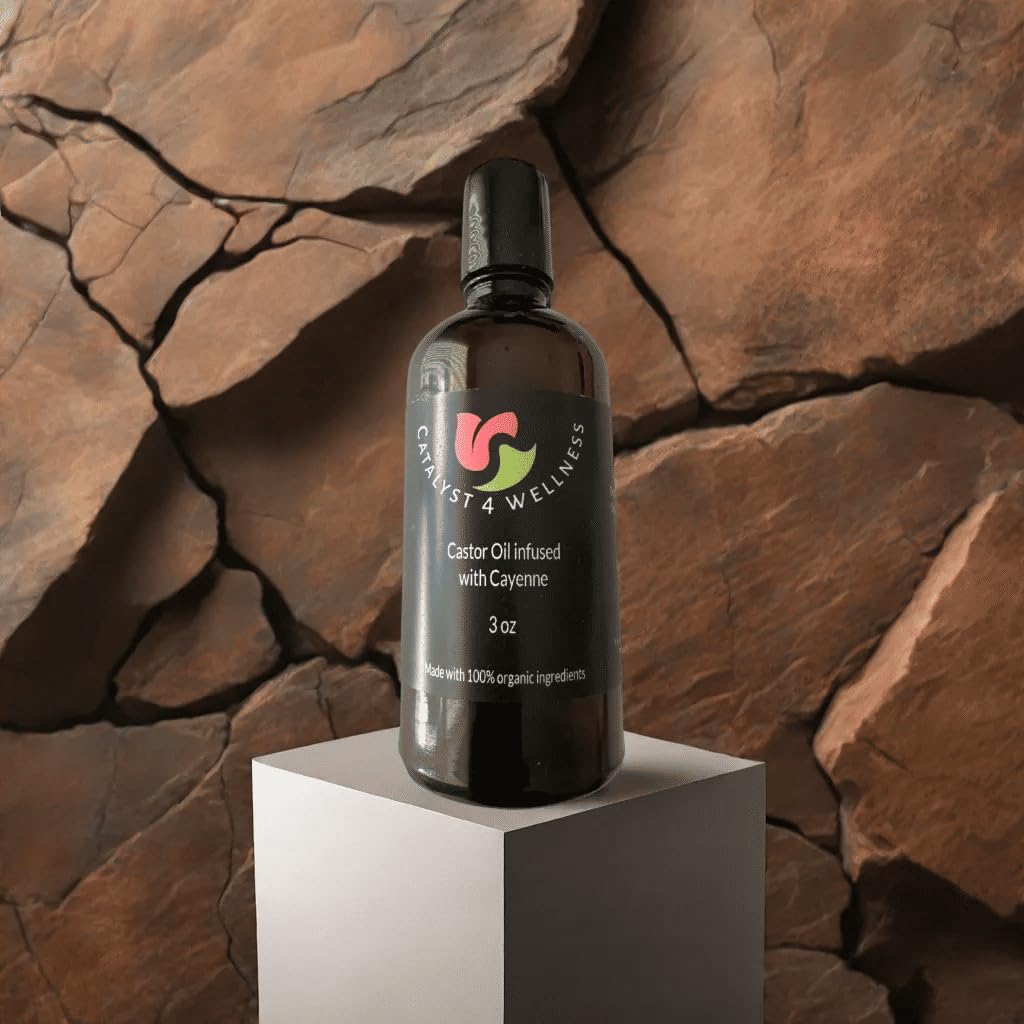 Organic Castor Oil Infused with Cayenne Pepper - 100% Pure & Cold Pressed for Hair Growth, Eyelashes & Eyebrows - Natural Remedy for Dry Scalp & Skin - Perfect for DIY Beauty & Massage Therapy