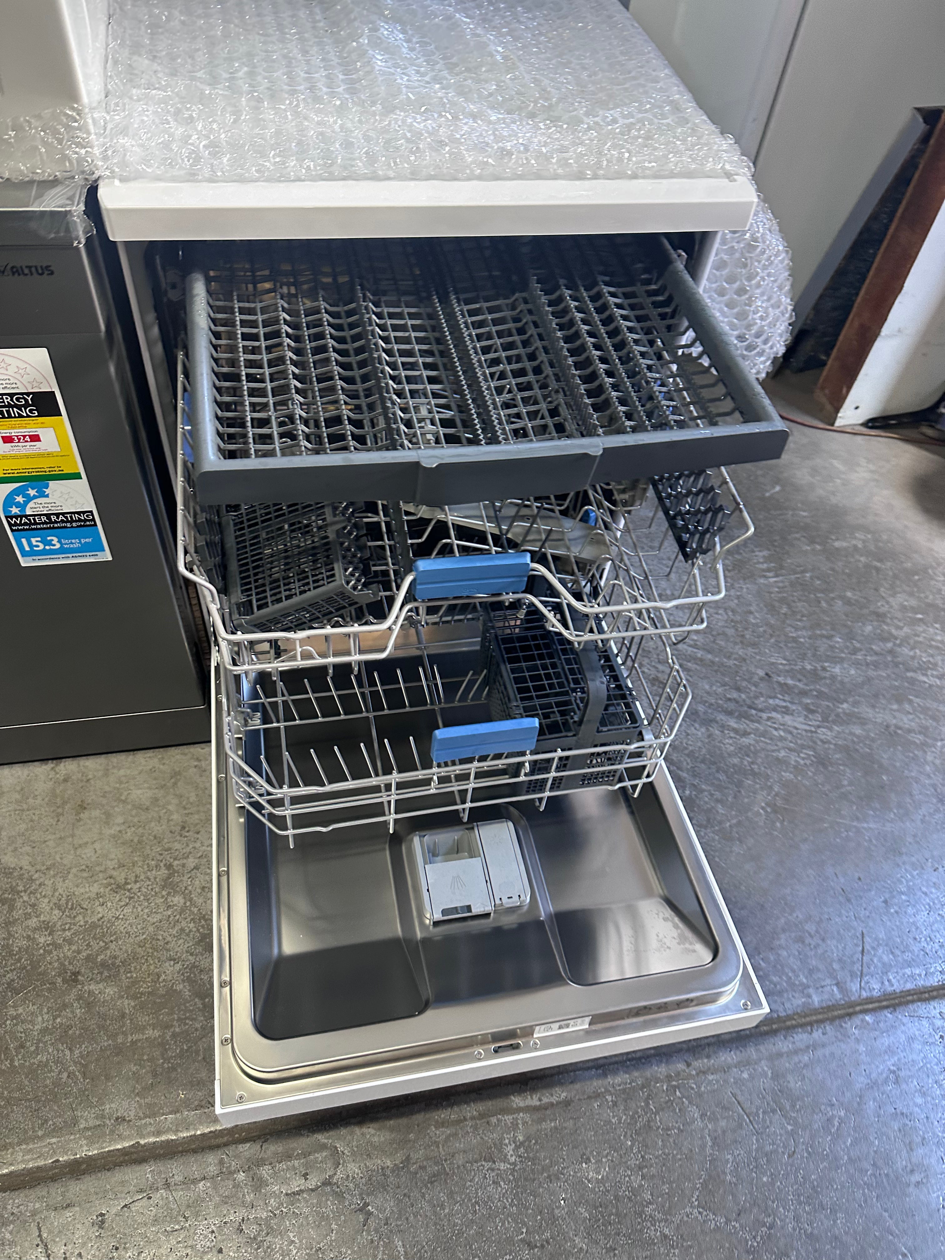 Beko BDFB1630W 16 Place Freestanding Dishwasher in White - Factory Second | Perfect for Large Families & Open Kitchen Spaces
