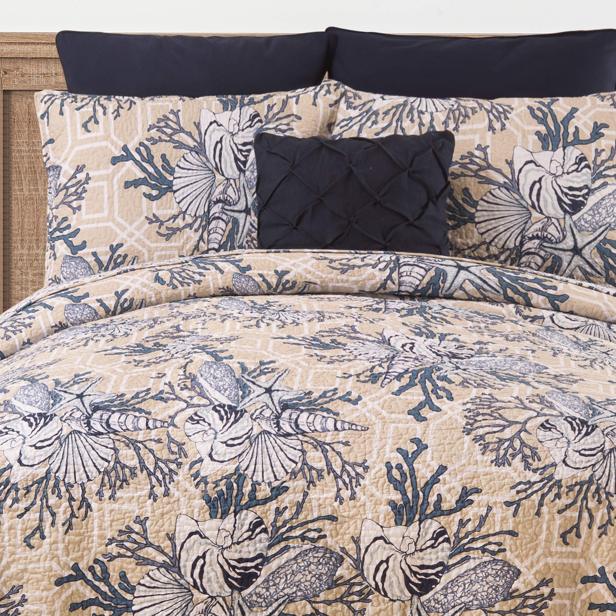 Indigo Blue King Size 3-Piece Reversible Quilt Set - Lightweight, Machine Washable Summer Bedspread for Coastal & Beach Themed Bedrooms | Perfect for Guest Rooms, Vacation Homes & Coastal Decor