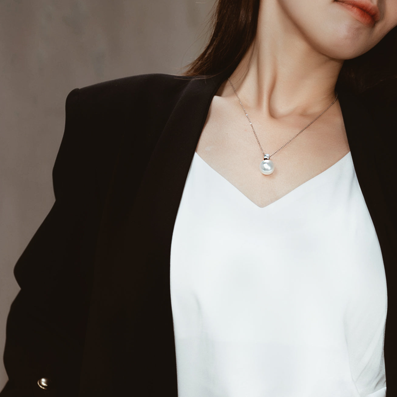 18K Solid Gold Australian White South Sea Pearl Necklace - Elegant Jewelry for Women, Perfect for Weddings, Parties & Special Occasions