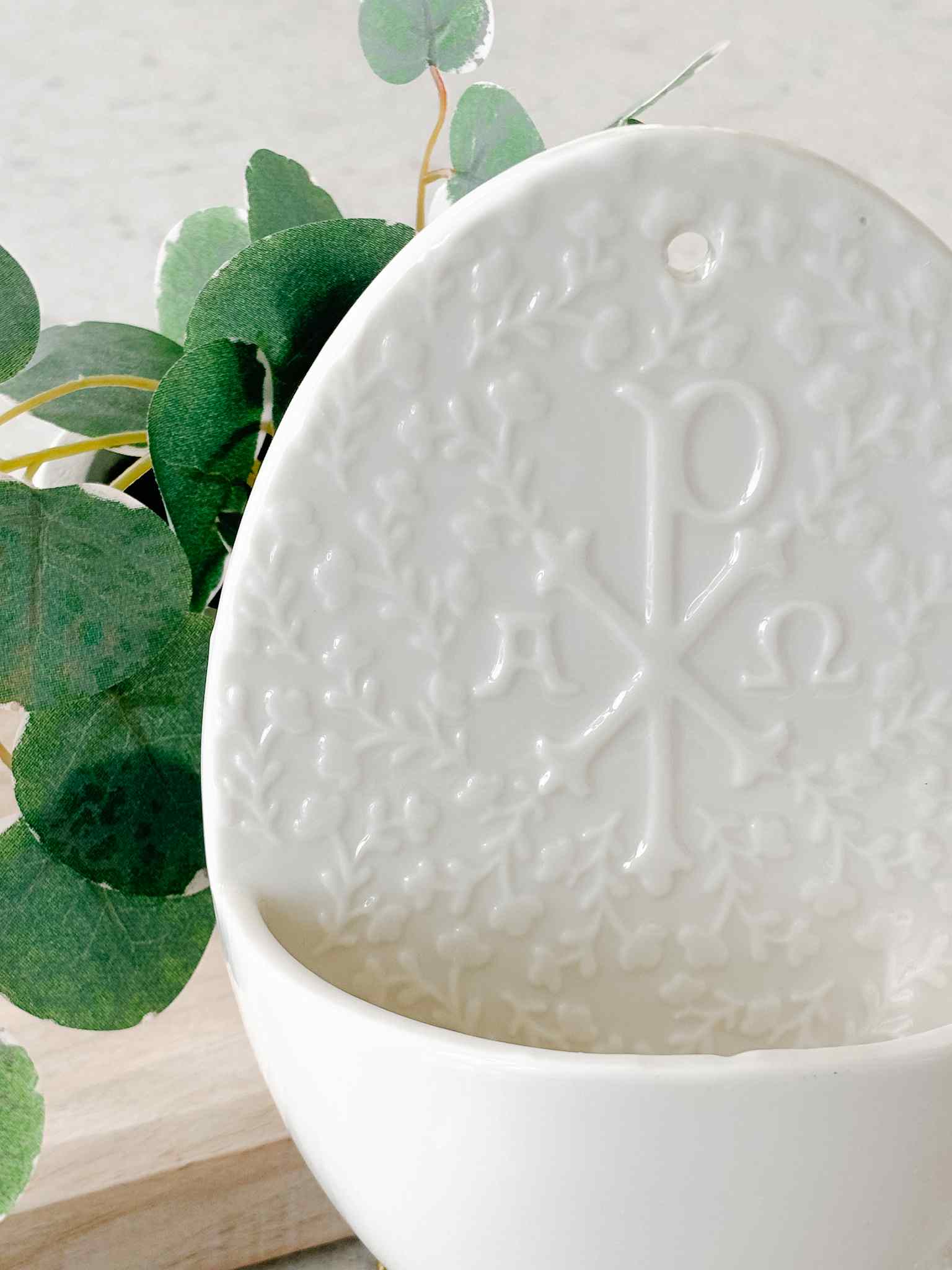 Holy Water Font for Home - Religious Wall Decor & Baptismal Font - Perfect for Prayer Rooms, Church Altars & Spiritual Spaces