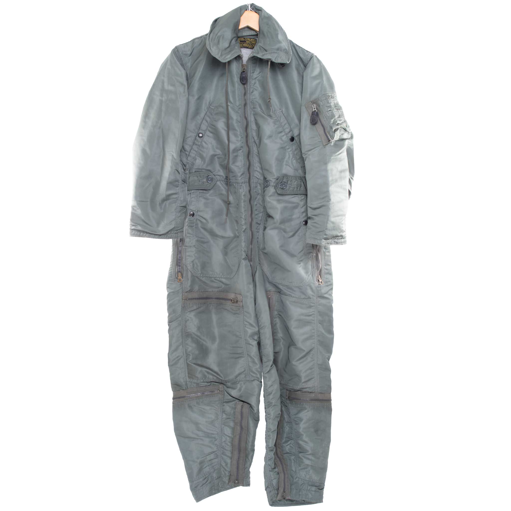 Vintage US Air Force CWU 1/P Flight Coverall - 1960s Vietnam War Era Military Jumpsuit - Size Small Short - Authentic Pilot Coveralls for Collectors & Reenactments - Perfect for Costume Parties, Historical Displays & Aviation Enthusiasts