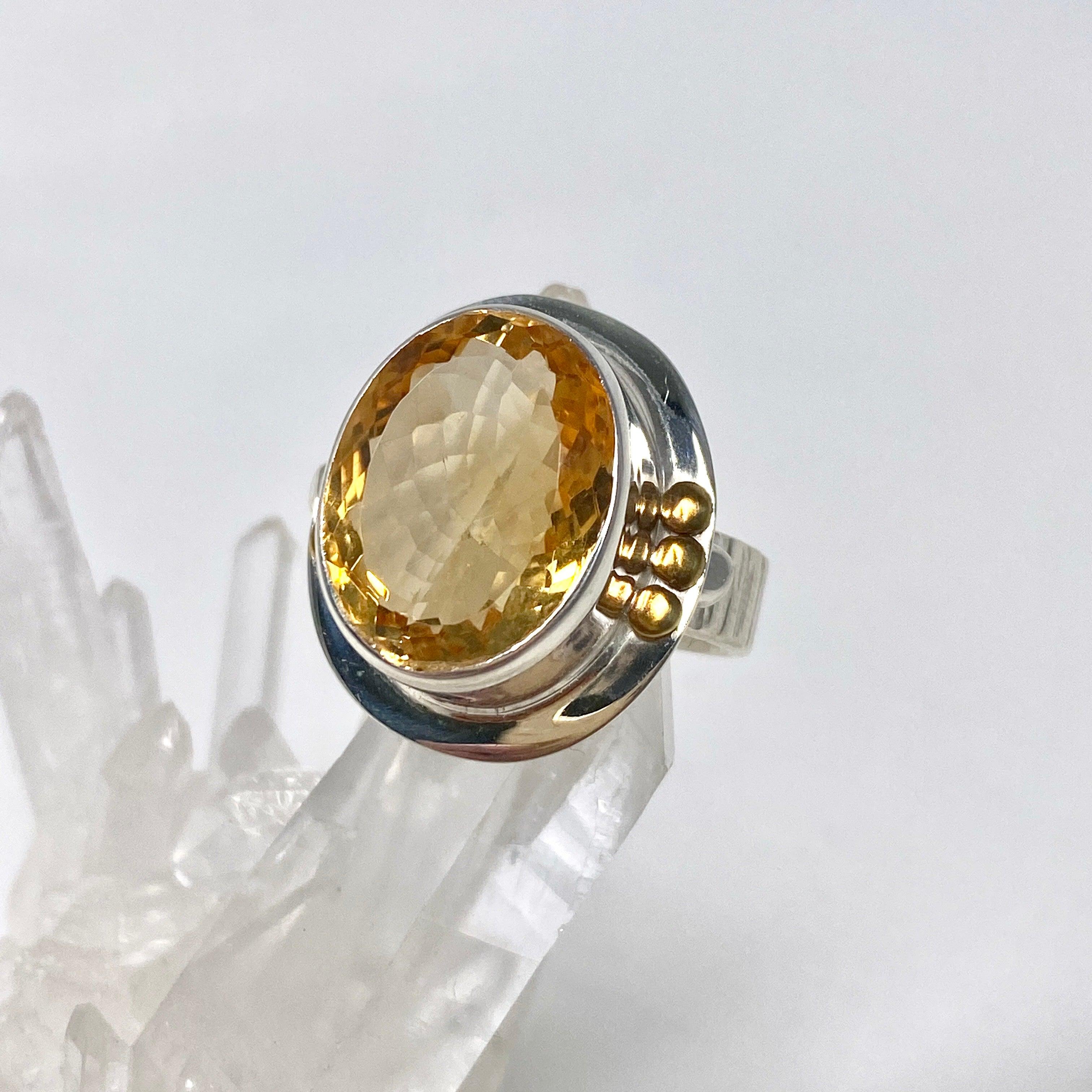 10K Gold Citrine Faceted Oval Ring with Elegant Detailing - Perfect for Weddings, Anniversaries & Special Occasions