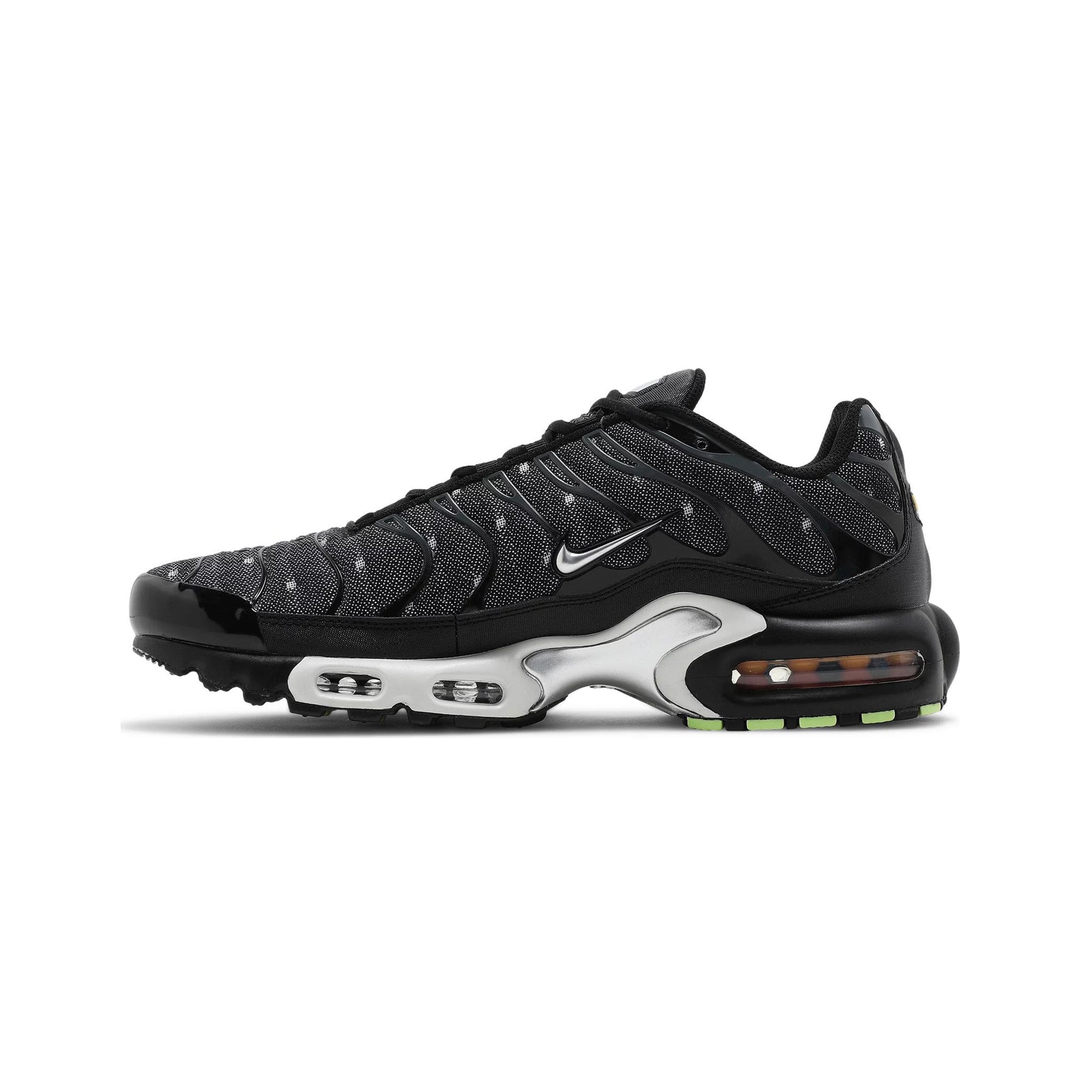 Nike Air Max Plus SE 'Black Chrome' Running Shoes for Men (2021) - Lightweight Cushioned Sneakers for Gym, Workout & Everyday Wear