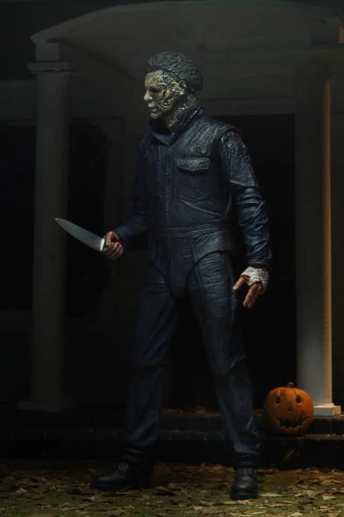 Halloween Kills Ultimate Michael Myers Action Figure - Collectible Horror Movie Character for Halloween Decor & Horror Fans Collection