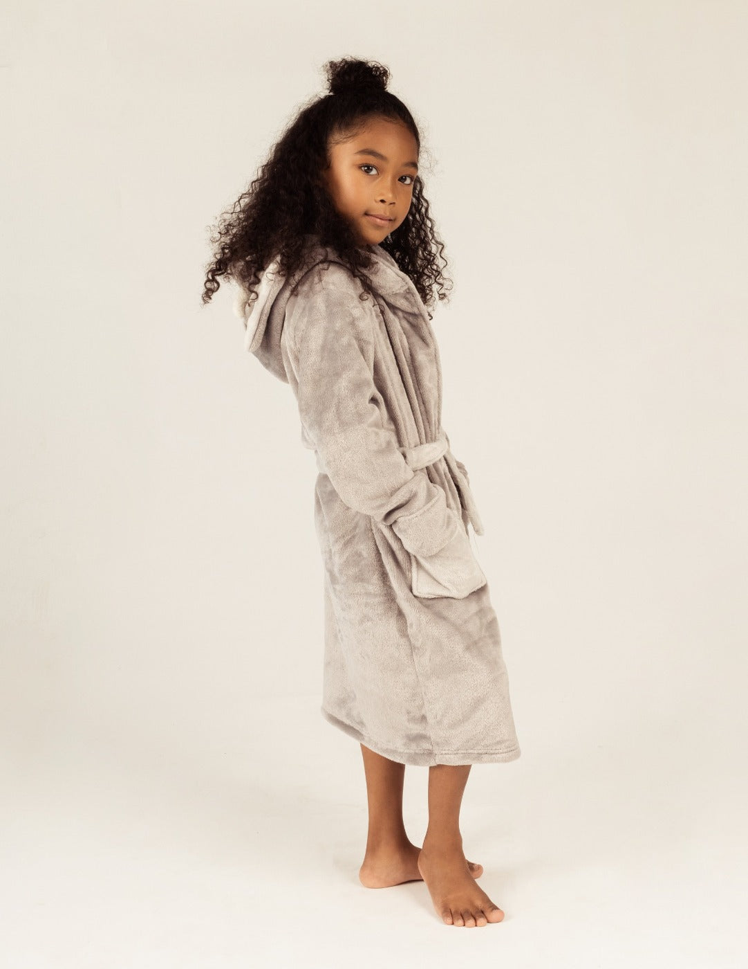**Soft Kids Hooded Fleece Animal Robe - Cozy Unicorn & Dinosaur Designs - Perfect for Bath Time, Lounging & Playtime**