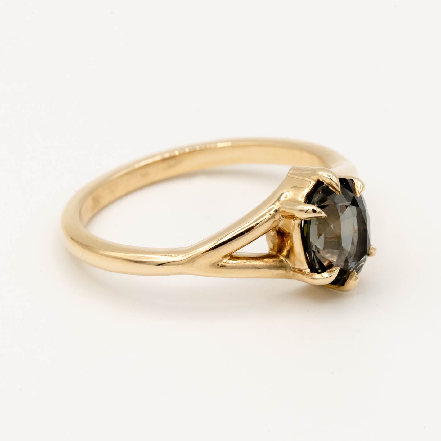 1.53ct Oval Sapphire Engagement Ring in 14k Yellow Gold - Juniper Style for Romantic Proposals & Anniversaries
