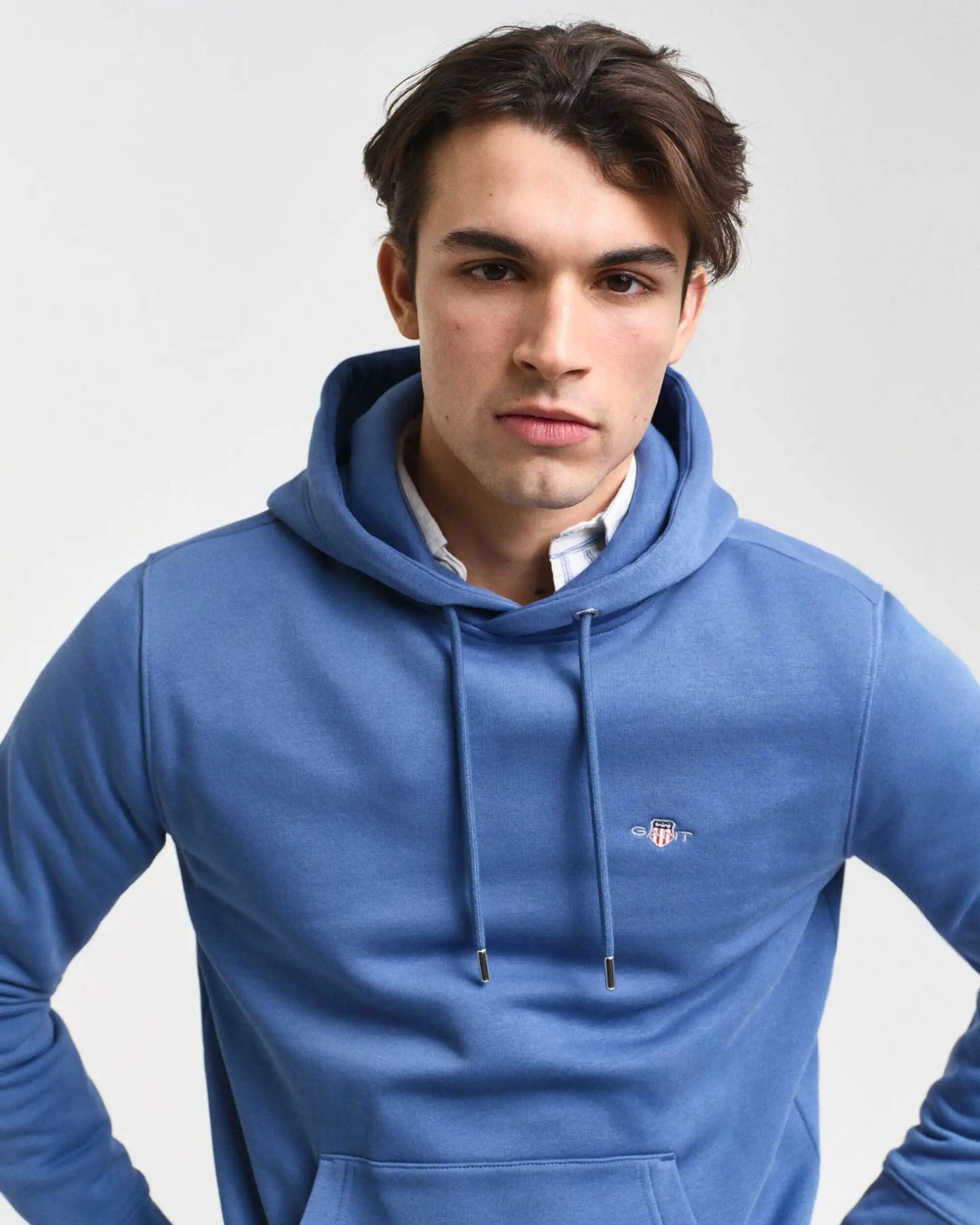 GANT Men's Reg Shield Hoodie Sweatshirt - Premium Cotton Pullover for Casual Wear & Outdoor Activities