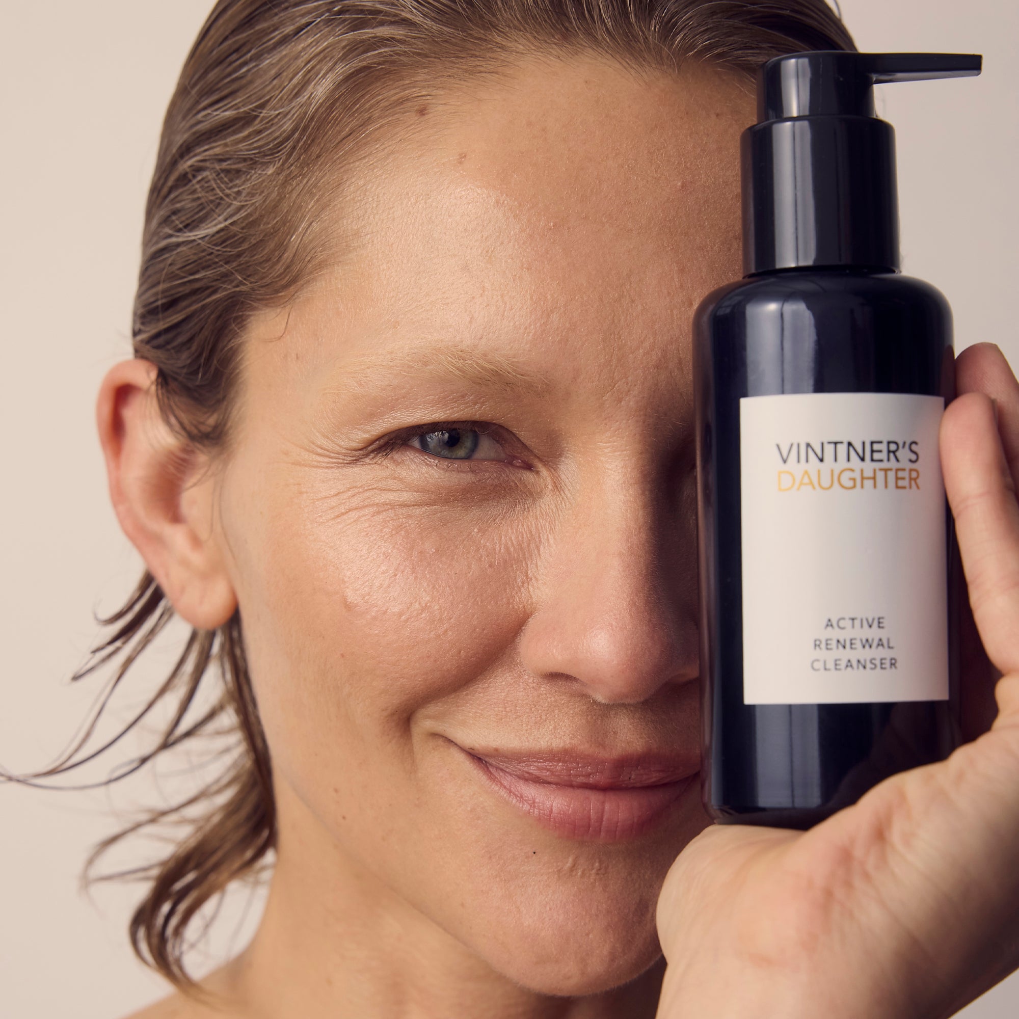 Active Renewal Cleanser - Gentle Exfoliating Face Wash for Clear & Glowing Skin | Perfect for Daily Skincare Routine & Acne-Prone Skin
