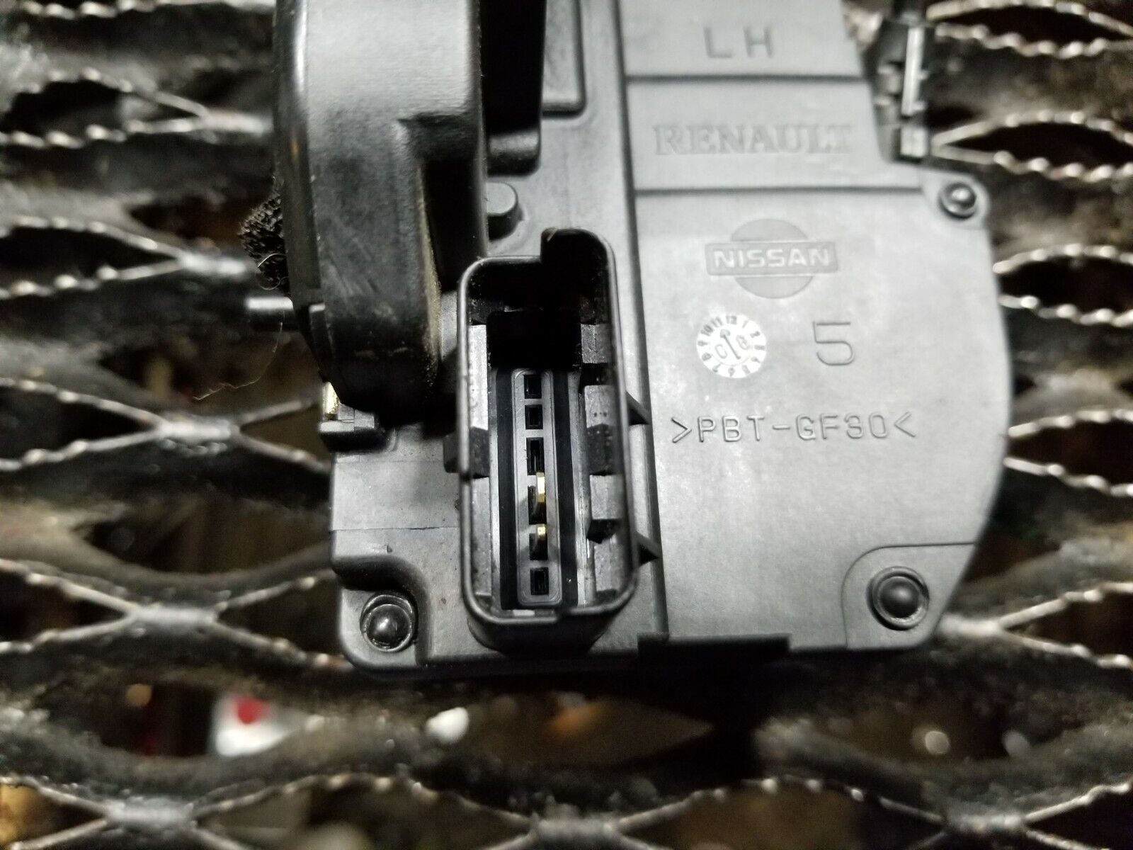 04-07 Infiniti QX56 Rear Left Driver Side Door Lock Latch Actuator OEM Replacement Part - Perfect for Car Door Repair & Maintenance