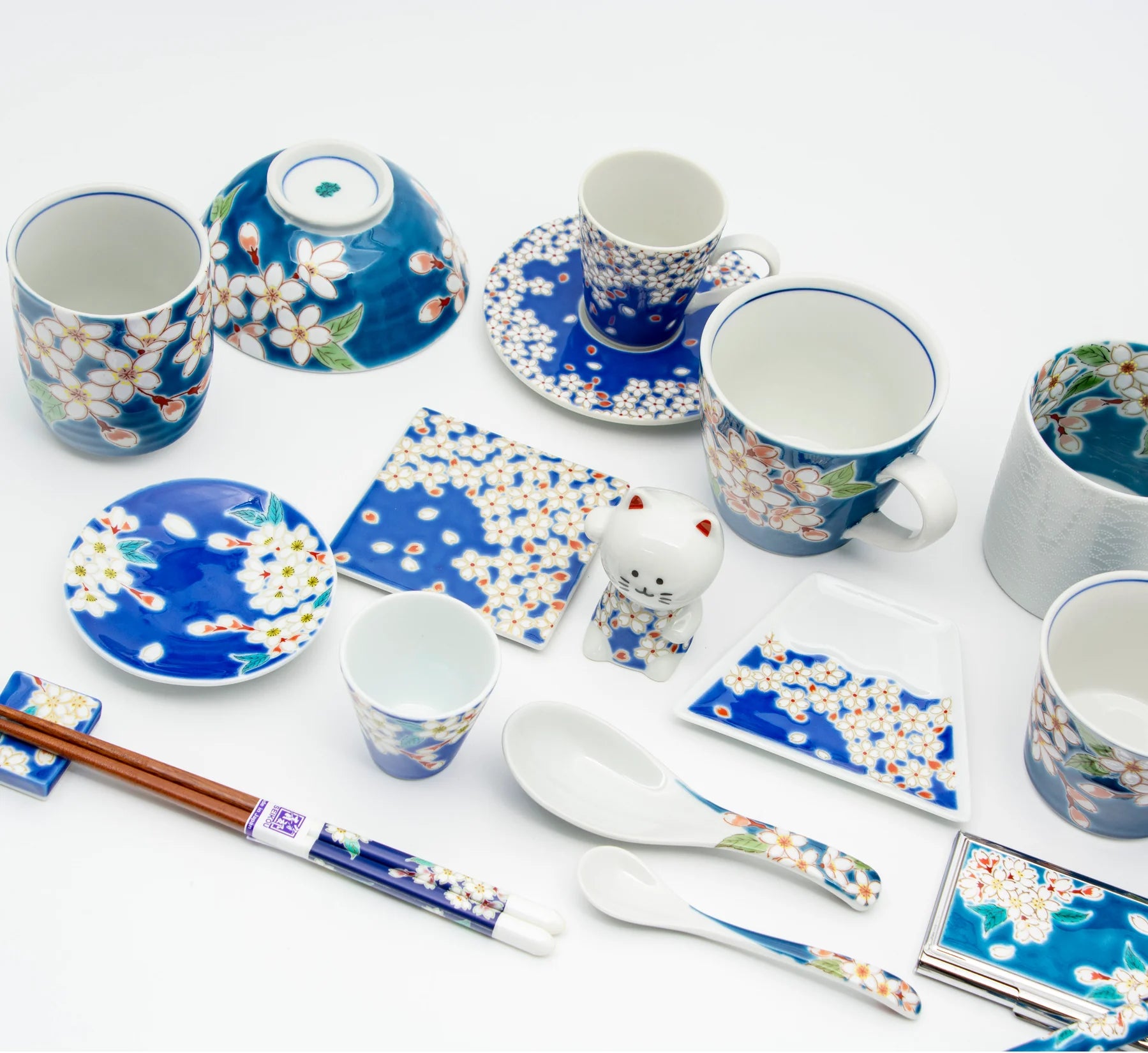 Japanese Kutani Yaki Cherry Blossom Rice Bowl - Handmade Porcelain Dish for Sushi, Ramen & Asian Cuisine | Perfect for Home Dining & Gift Giving