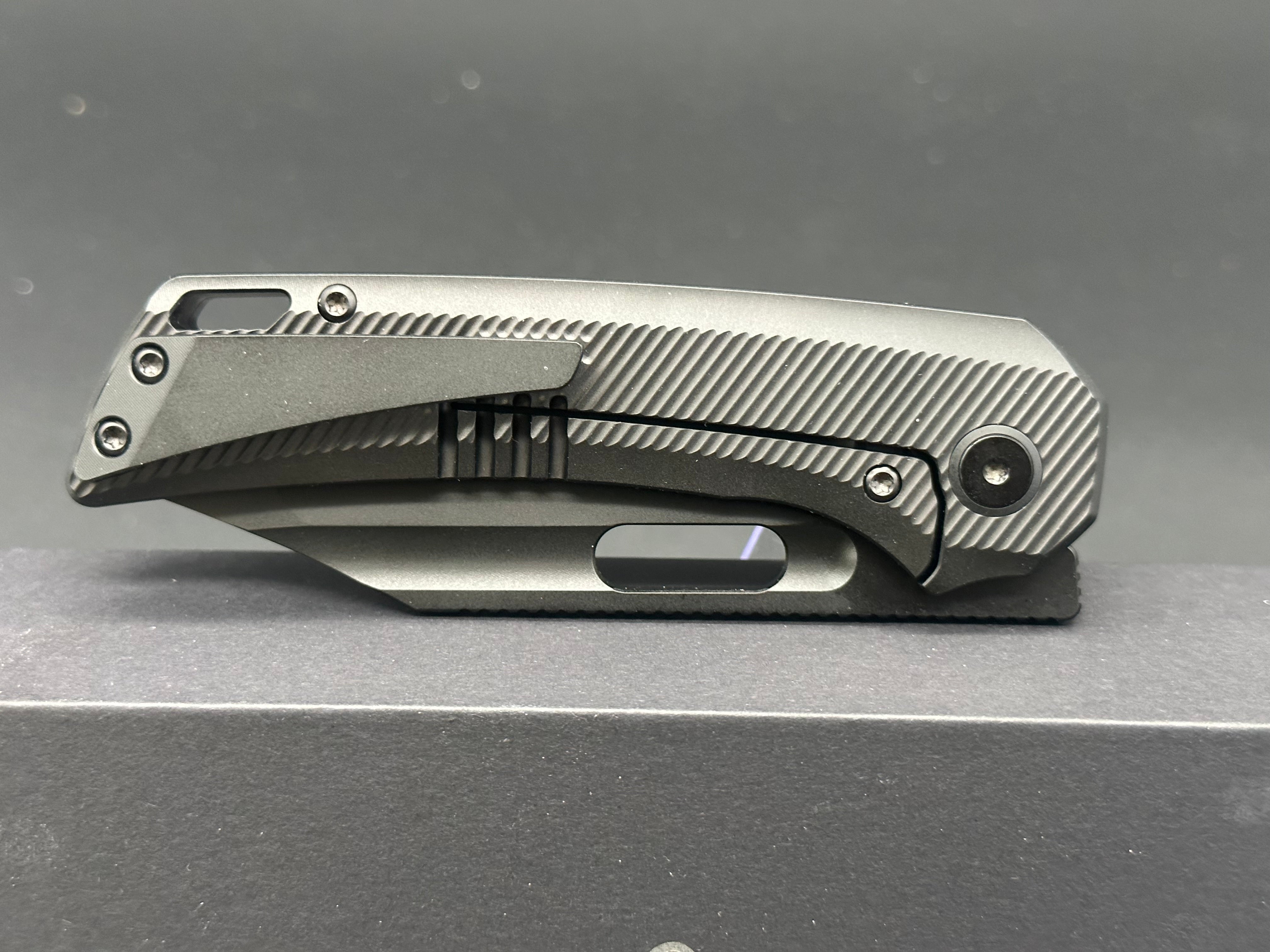 EMP EDC the Relative - High-Quality Everyday Carry Multi-Tool for Outdoor, Survival & Tactical Use - Perfect for Camping, Hiking & Emergency Preparedness