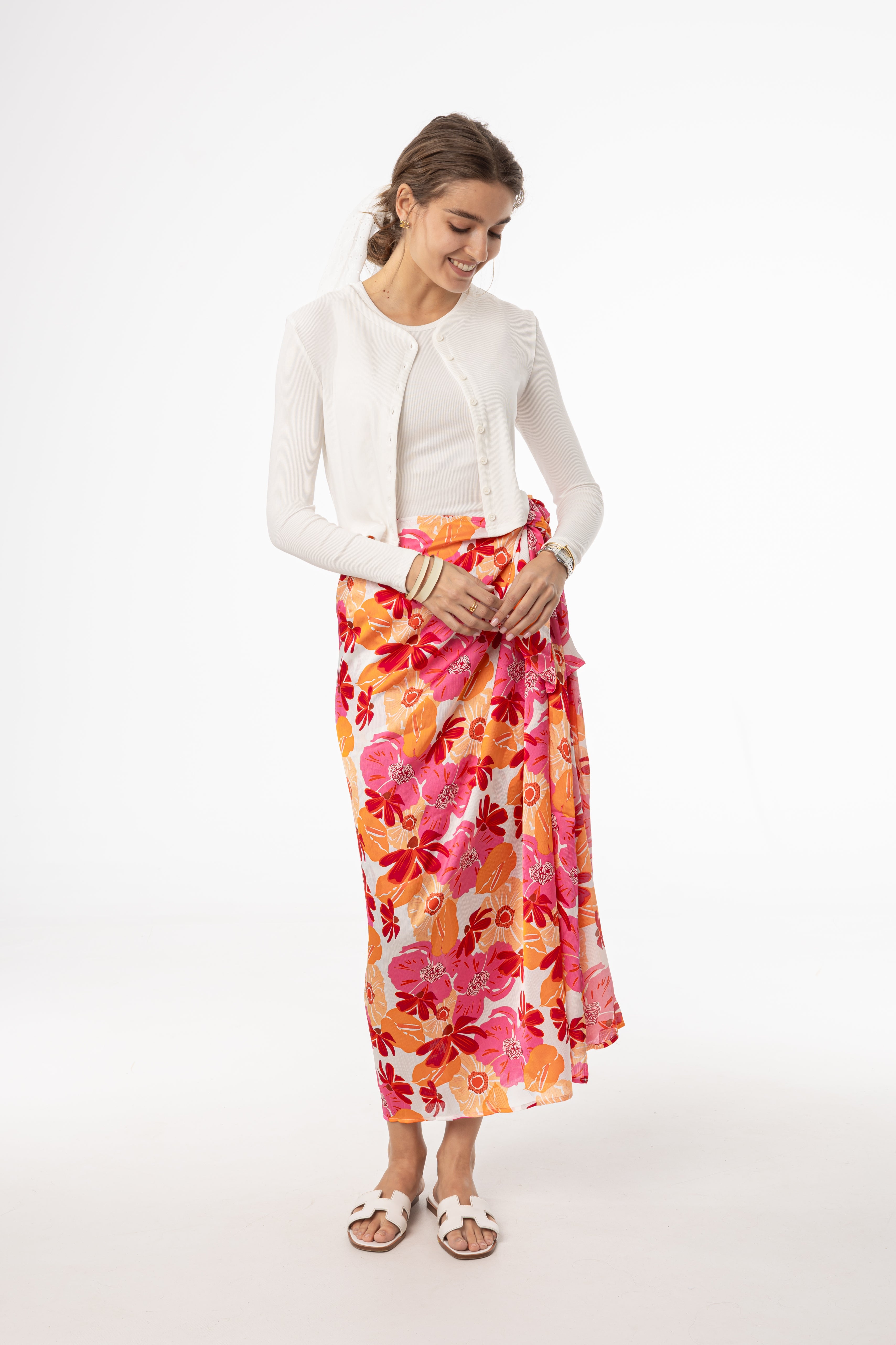 Stylish Pink Floral Printed Sarong - Lightweight Beach Wrap, Summer Cover-Up, Poolside Accessory - Perfect for Vacations, Swimwear Cover, and Boho Outfits