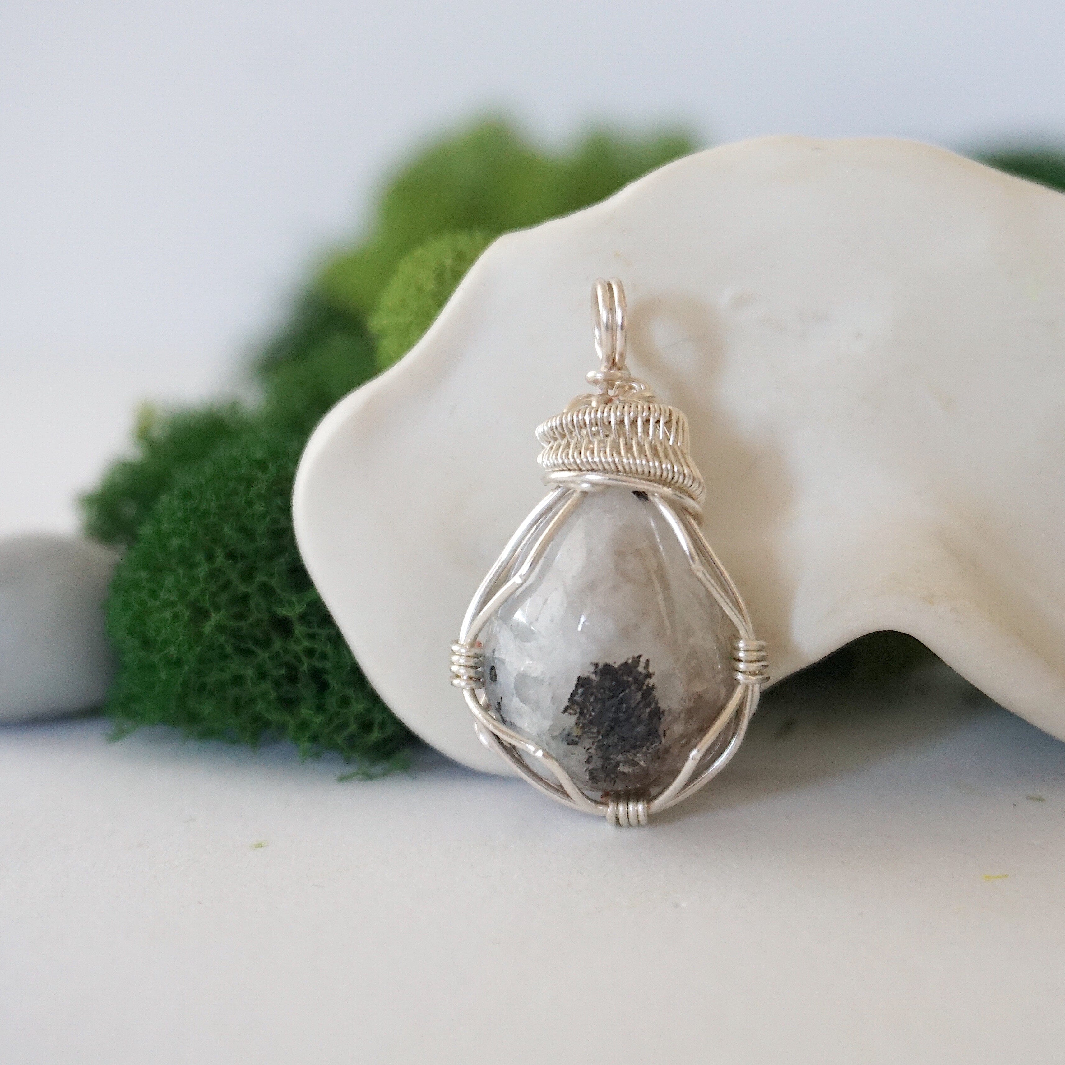 Rainbow Moonstone Necklace - Sterling Silver Plated Pendant for Women, Healing Crystal Jewelry Gift for Birthday, Wedding & Spiritual Protection
