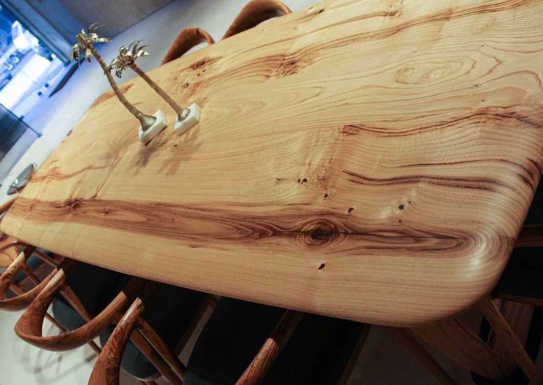 Rustic Solid Chestnut Wood Dining Table with Sturdy Chestnut Legs - Perfect for Farmhouse, Cottage & Country Style Dining Rooms