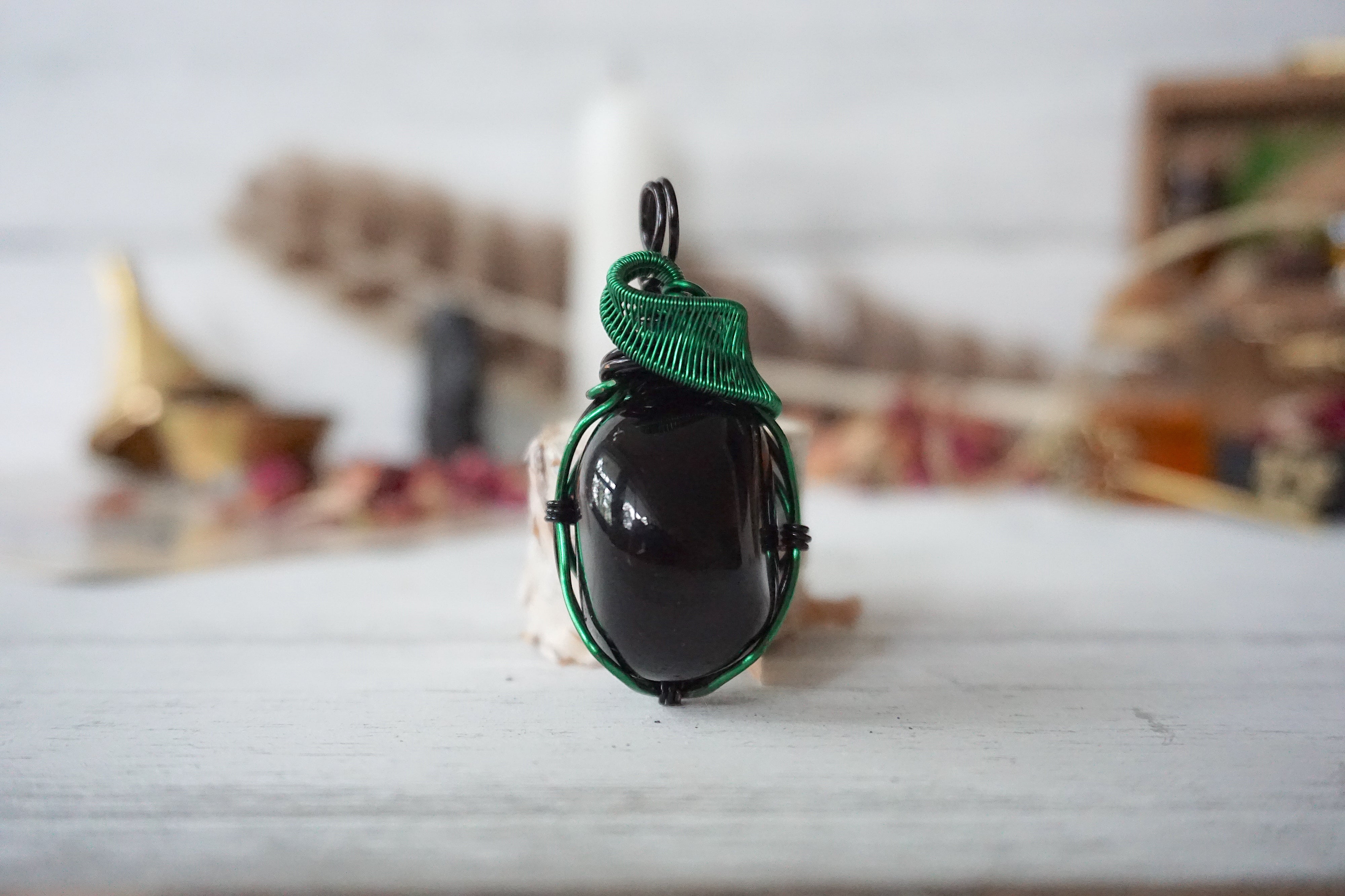 AURA OBSIDIAN COLLECTION - Obsidian Green Gemstone Necklace for Women, Handmade Spiritual Jewelry, Healing Crystal Pendant for Meditation & Energy Protection | Perfect for Yoga, Reiki & Boho Fashion