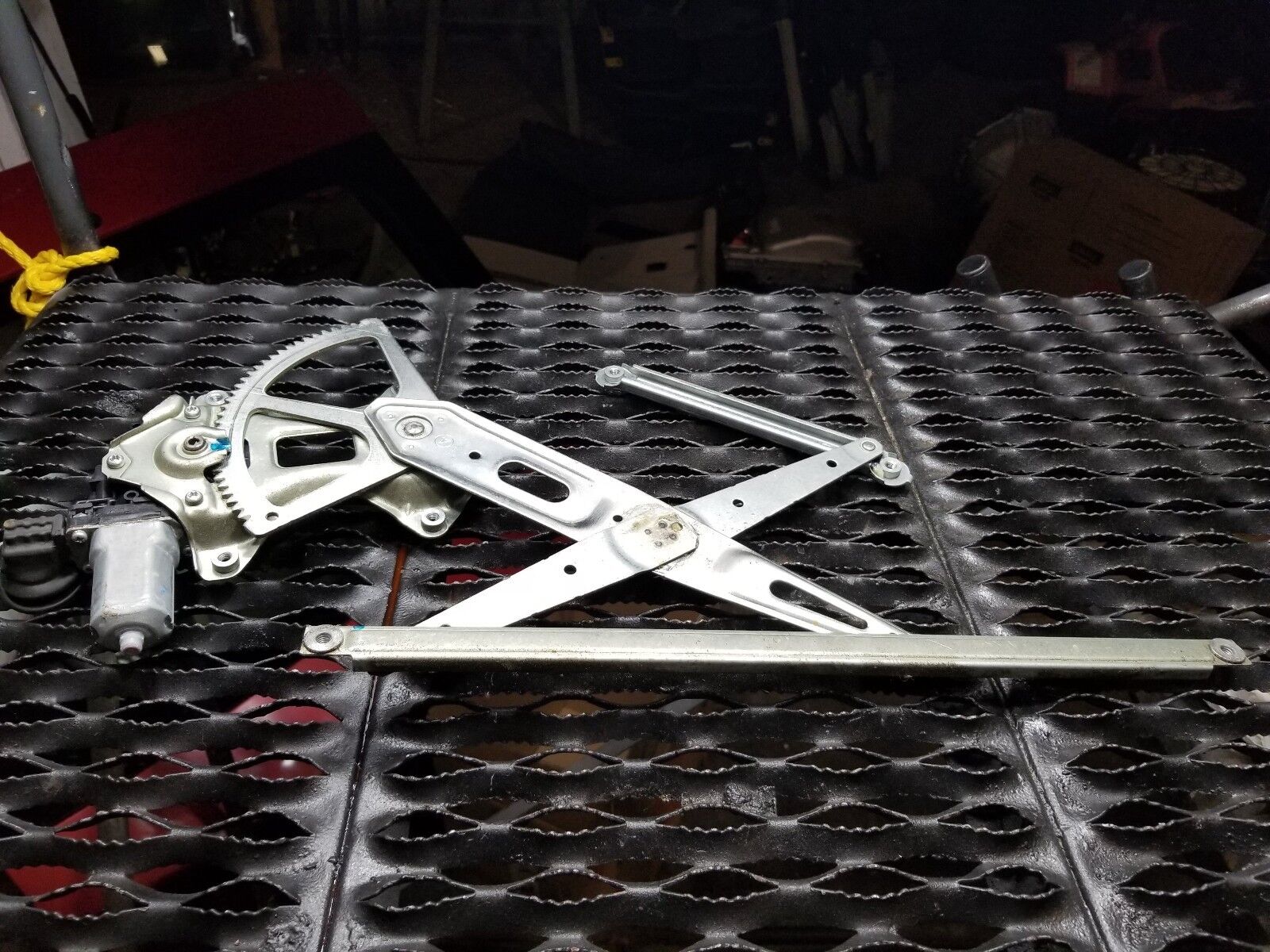 2004-2009 Toyota Prius Right Rear Passenger Window Regulator with Motor - OEM Replacement Part for Smooth Window Operation - Perfect for Car Repairs & Maintenance