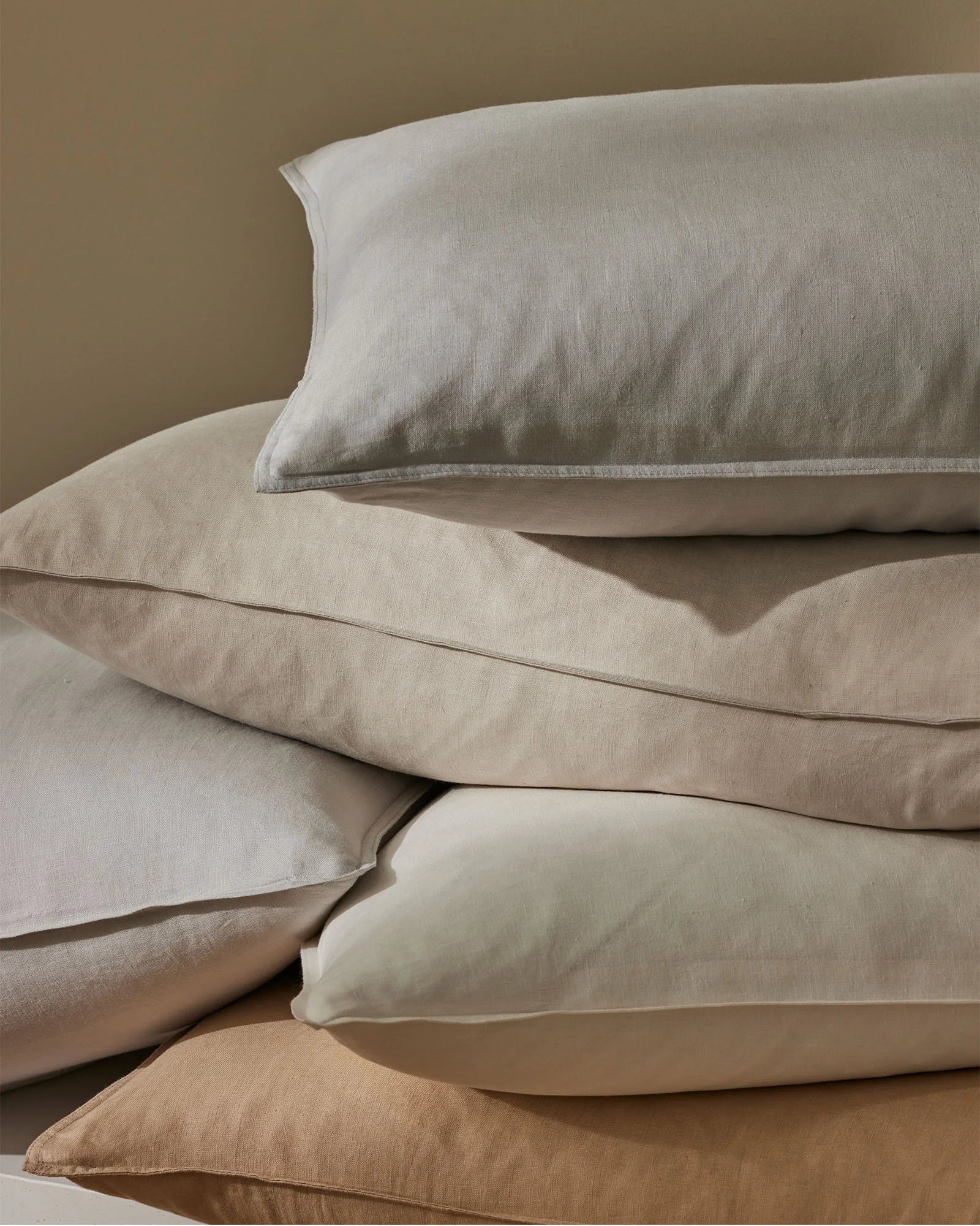 Premium Ravello Pillowcase Set - 100% Cotton White Bedding - Soft & Breathable for Side Sleepers - Perfect for Guest Rooms, Hotels & Home Decor