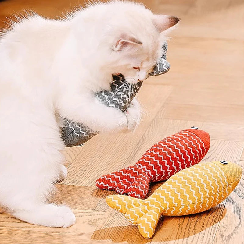 Interactive Fish-Shaped Cat Toy with Catnip - Fun Playtime for Indoor Cats, Encourages Exercise & Hunting Instincts - Perfect for Kittens & Adult Cats