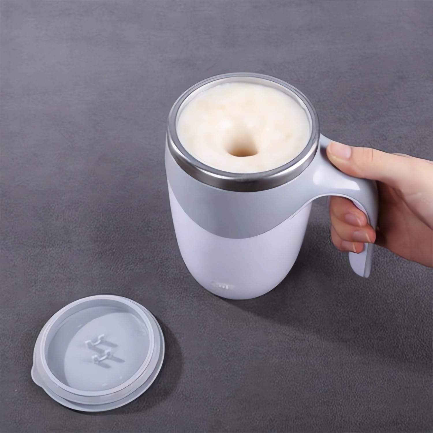 Self-Stirring Coffee Mug with Magnetic Technology - Automatic Stirring Travel Mug for Office, Home & Camping - White Insulated Coffee Cup with Lid (Perfect for Hot Drinks, Tea & Instant Coffee)