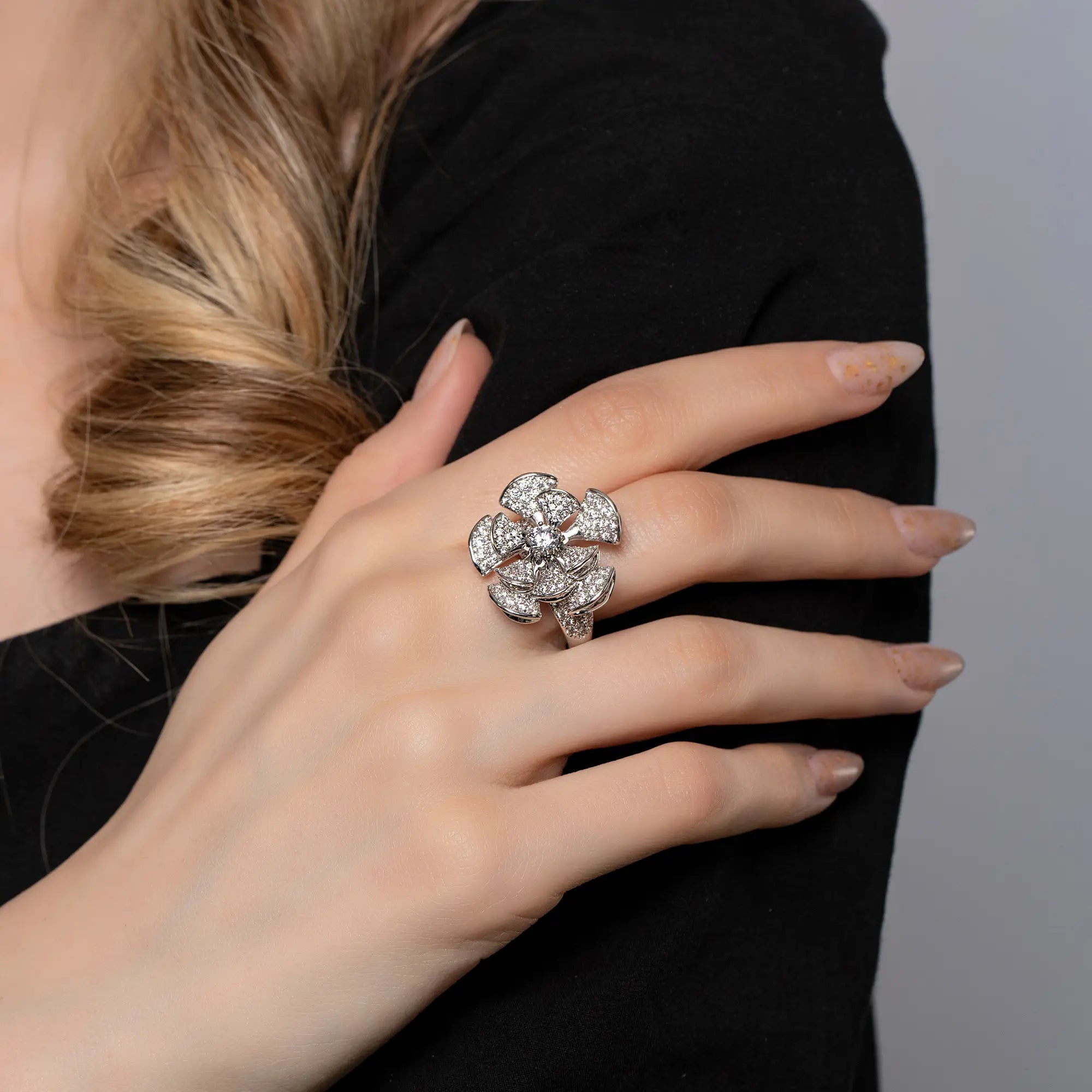 3D Flower Ring for Women - Elegant Floral Design Fashion Jewelry Gift for Her - Perfect for Weddings, Parties & Daily Wear