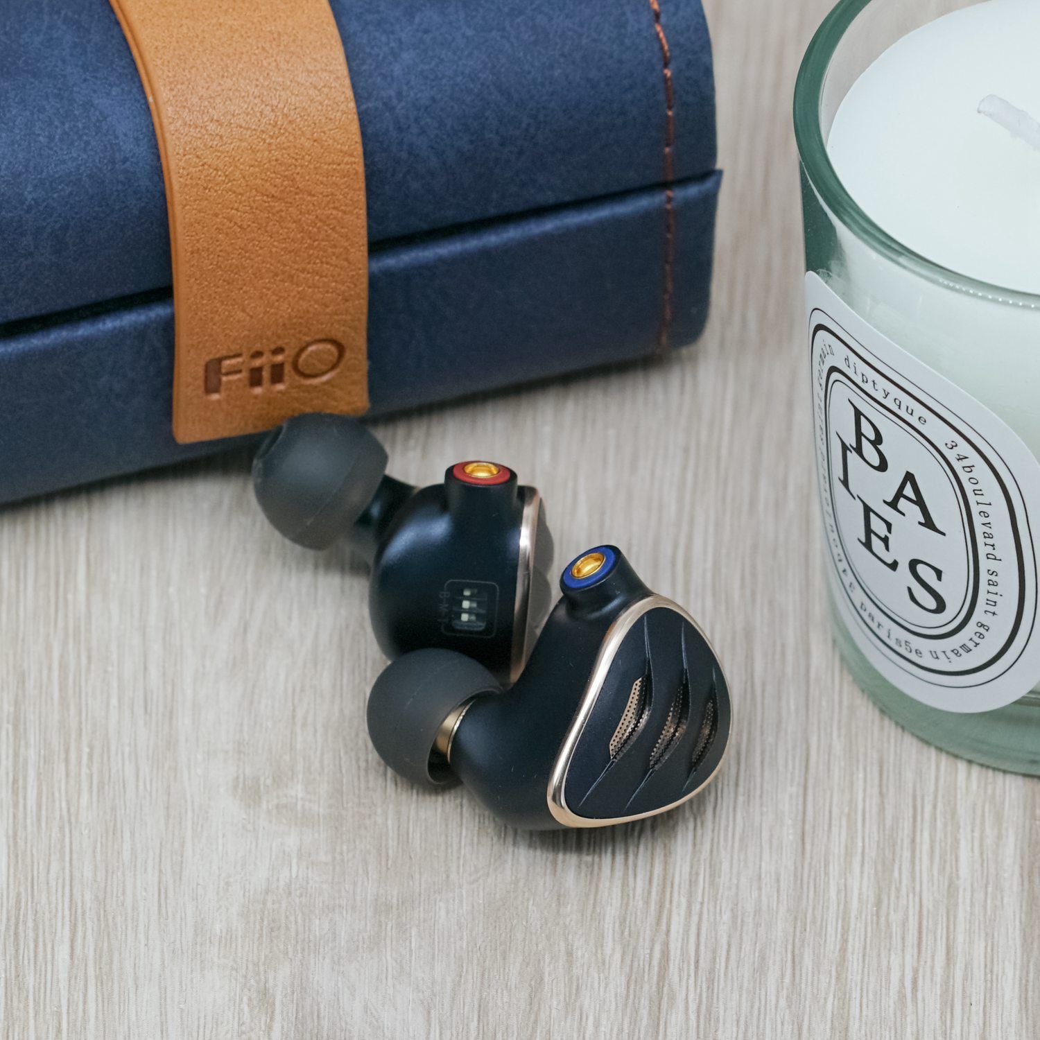 FiiO FH5s Hybrid 4 Driver In-Ear Monitors (IEM) - 2 Dynamic Drivers + 2 Balanced Armatures for Audiophiles | Perfect for Studio Recording, Gaming & Travel