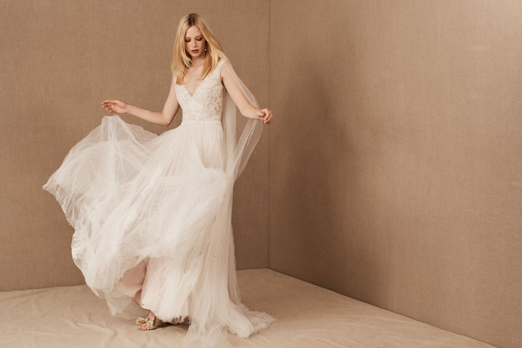 BHLDN Watters Malone Wedding Gown - Elegant Lace Bridal Dress for Bride, Perfect for Church Ceremony & Outdoor Wedding Photos