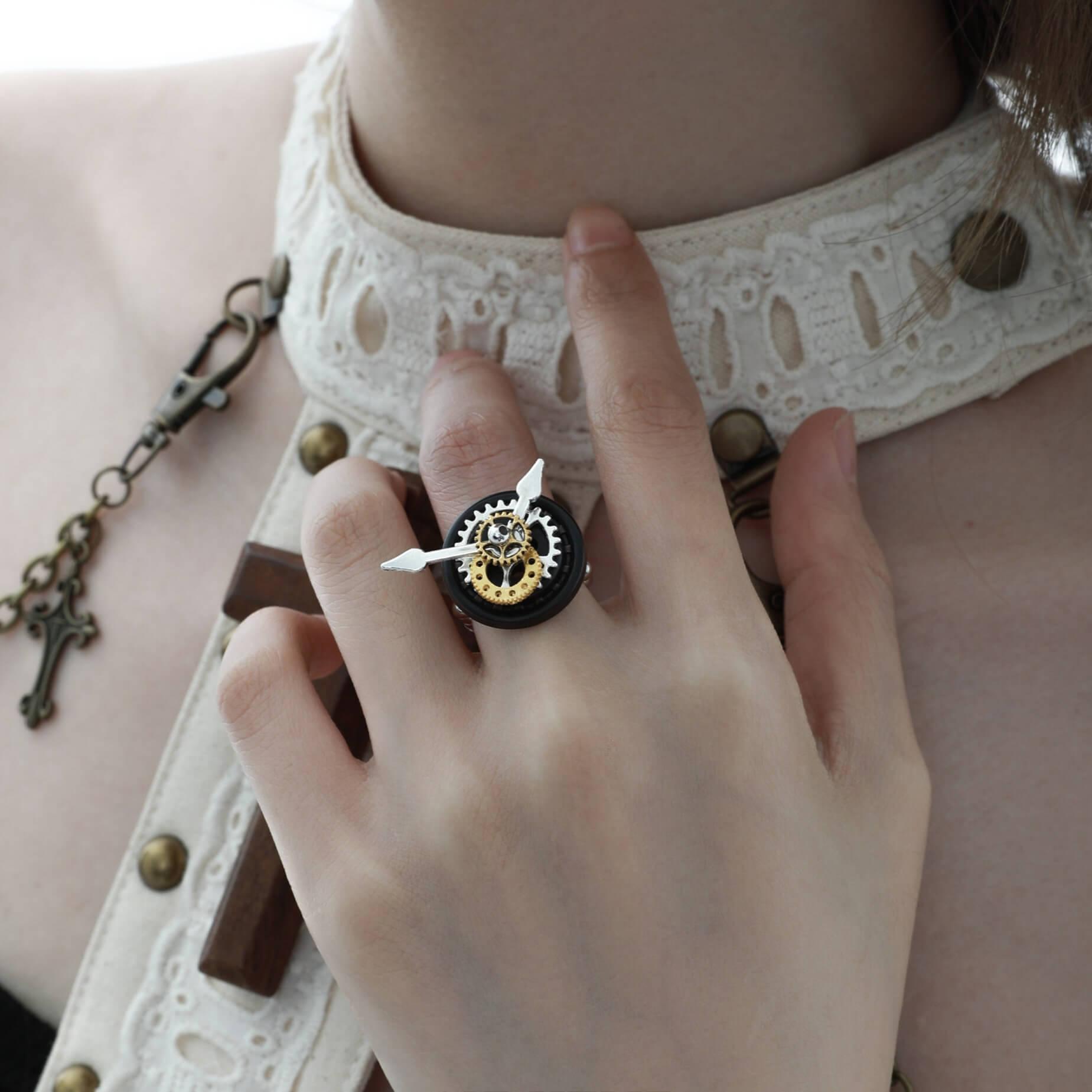 18k Platinum Plated Mechanical Butterfly Gear Ring - Unique Steampunk Jewelry for Women, Perfect for Gothic Fashion, Cosplay & Gift Giving