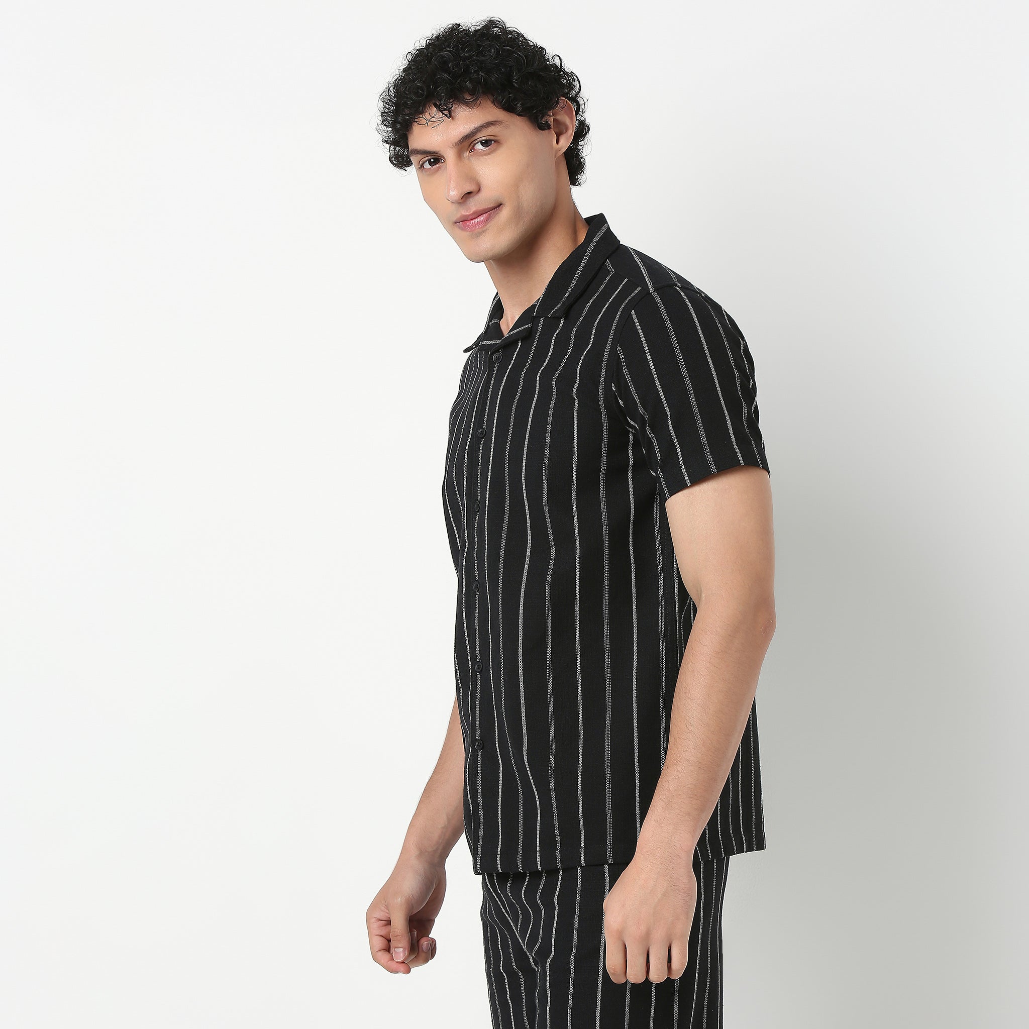 Men's Yarn-Dyed Cuban Shirt - Breathable Short Sleeve Casual Button Up for Summer | Perfect for Beach Vacations, Tropical Getaways & Casual Outings