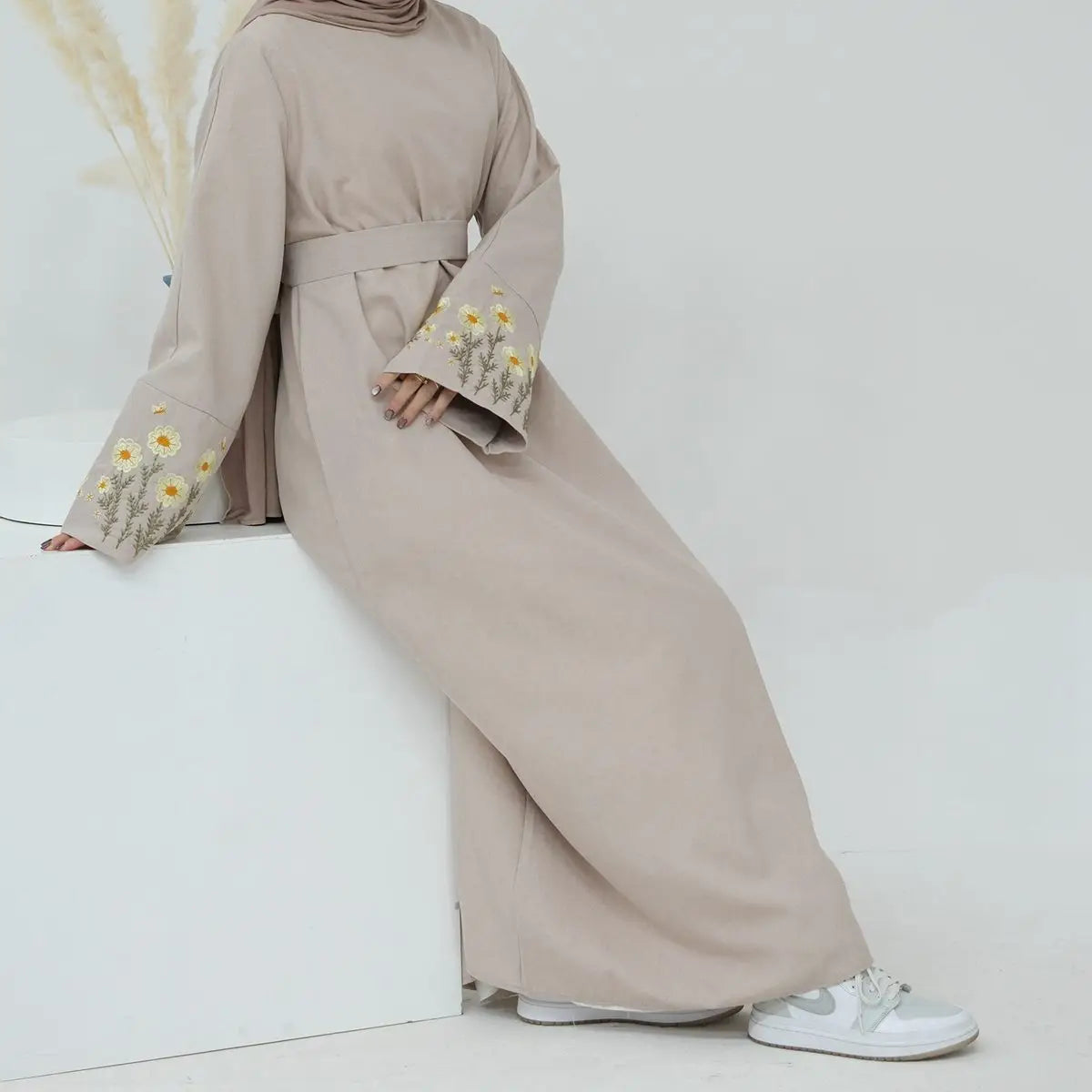 Elegant Floral Embroidery Abaya Dress for Women - Modest Islamic Fashion for Prayer, Eid & Special Occasions