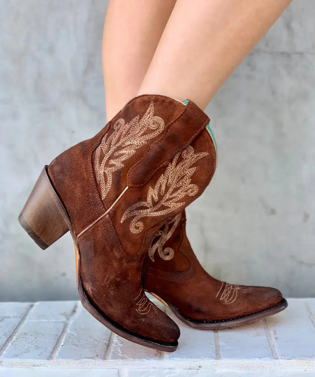 A4257 Women's Brown Western Cowgirl Leather Ankle Boots - Comfortable & Stylish for Rodeo, Country Dancing & Everyday Wear