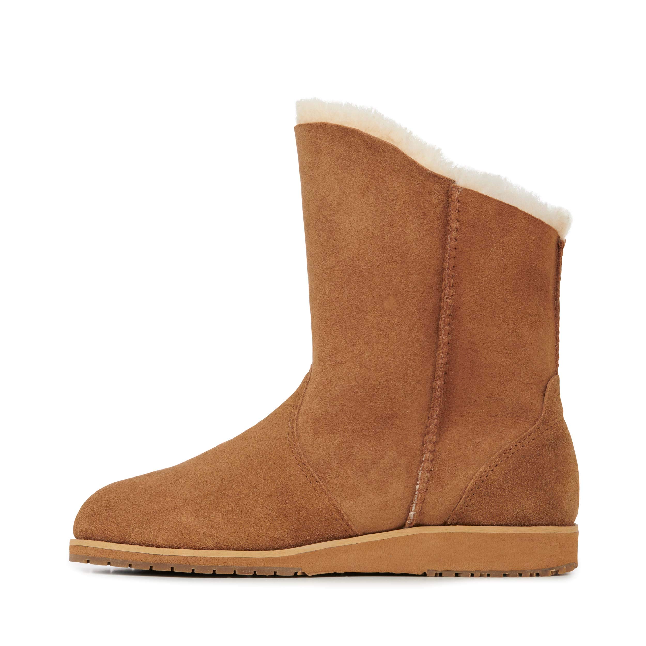 EMU Women's Bells Beach Lo Boots - Waterproof Winter Snow Boots with Shearling Lining - Comfortable & Warm Ankle Boots for Hiking, Walking, and Cold Weather