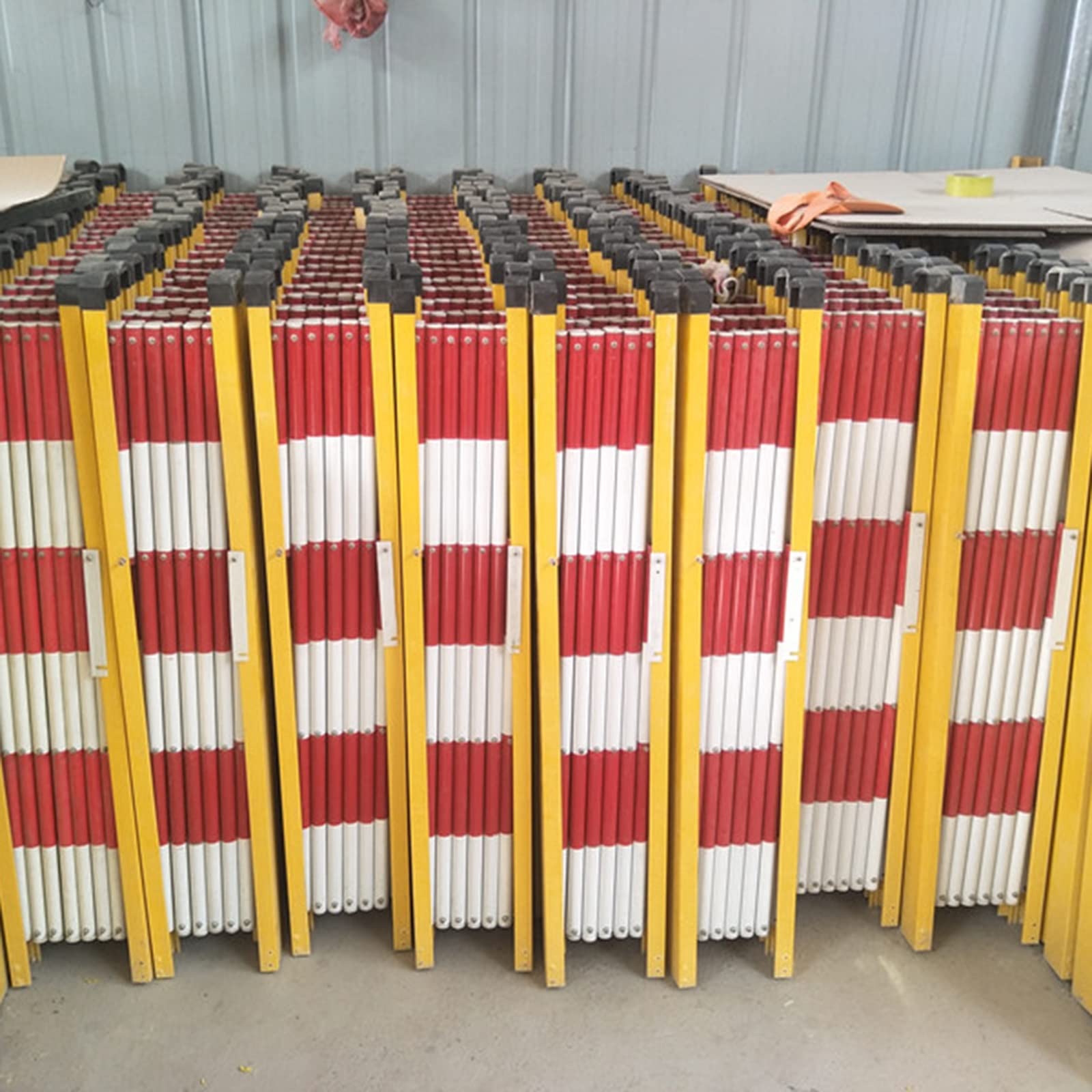 Expandable Portable Road Safety Barrier with Wheels - 1.2x2m Red & White Construction Barricade for Parking Lots, Traffic Control & Event Safety | Heavy-Duty Mobile Fence for Work Zones, Crowd Management & Temporary Roadblocks