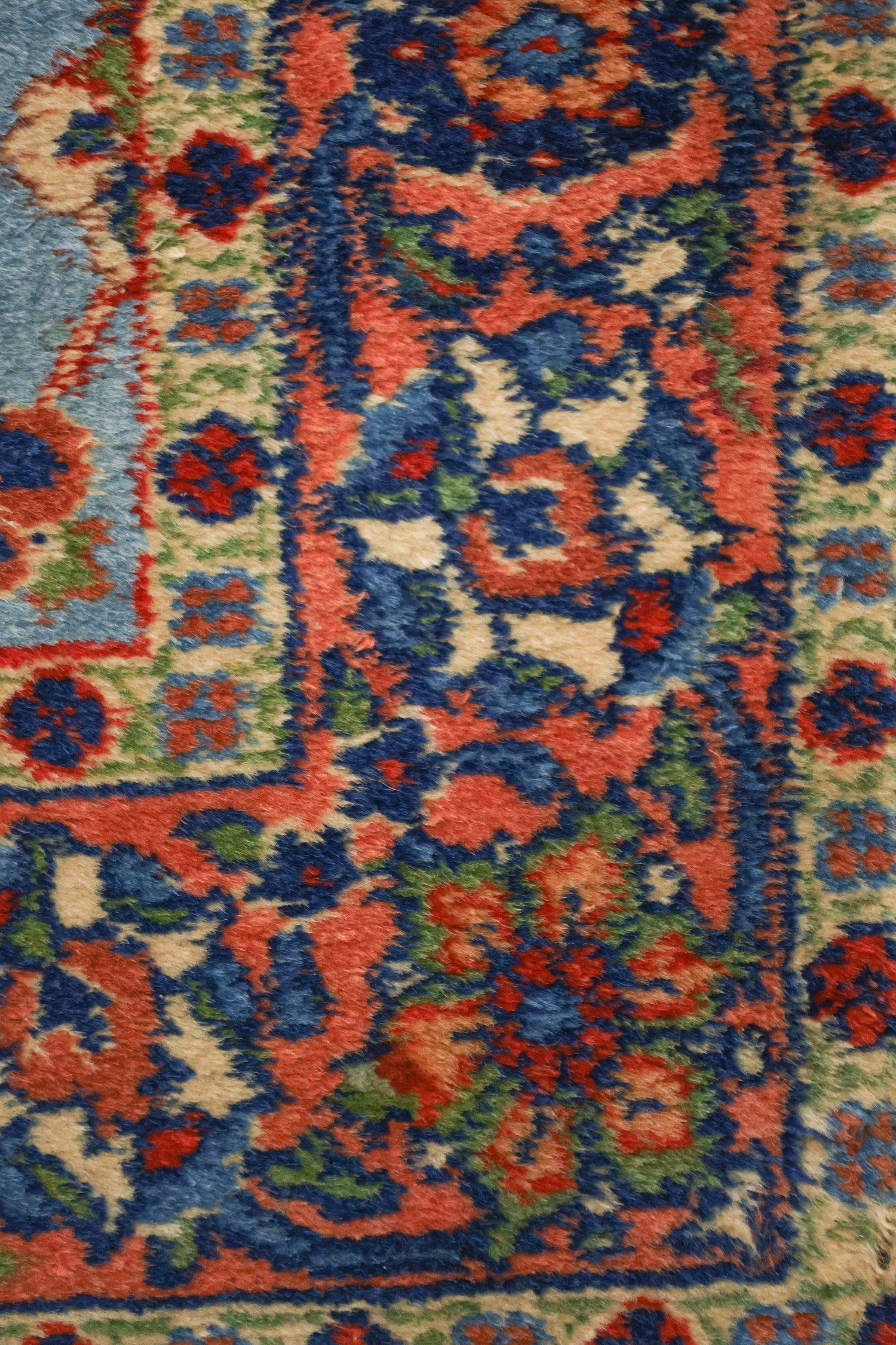 Antique Tabriz Handwoven Traditional Persian Rug - J67529 | Perfect for Living Room, Bedroom & Home Decor