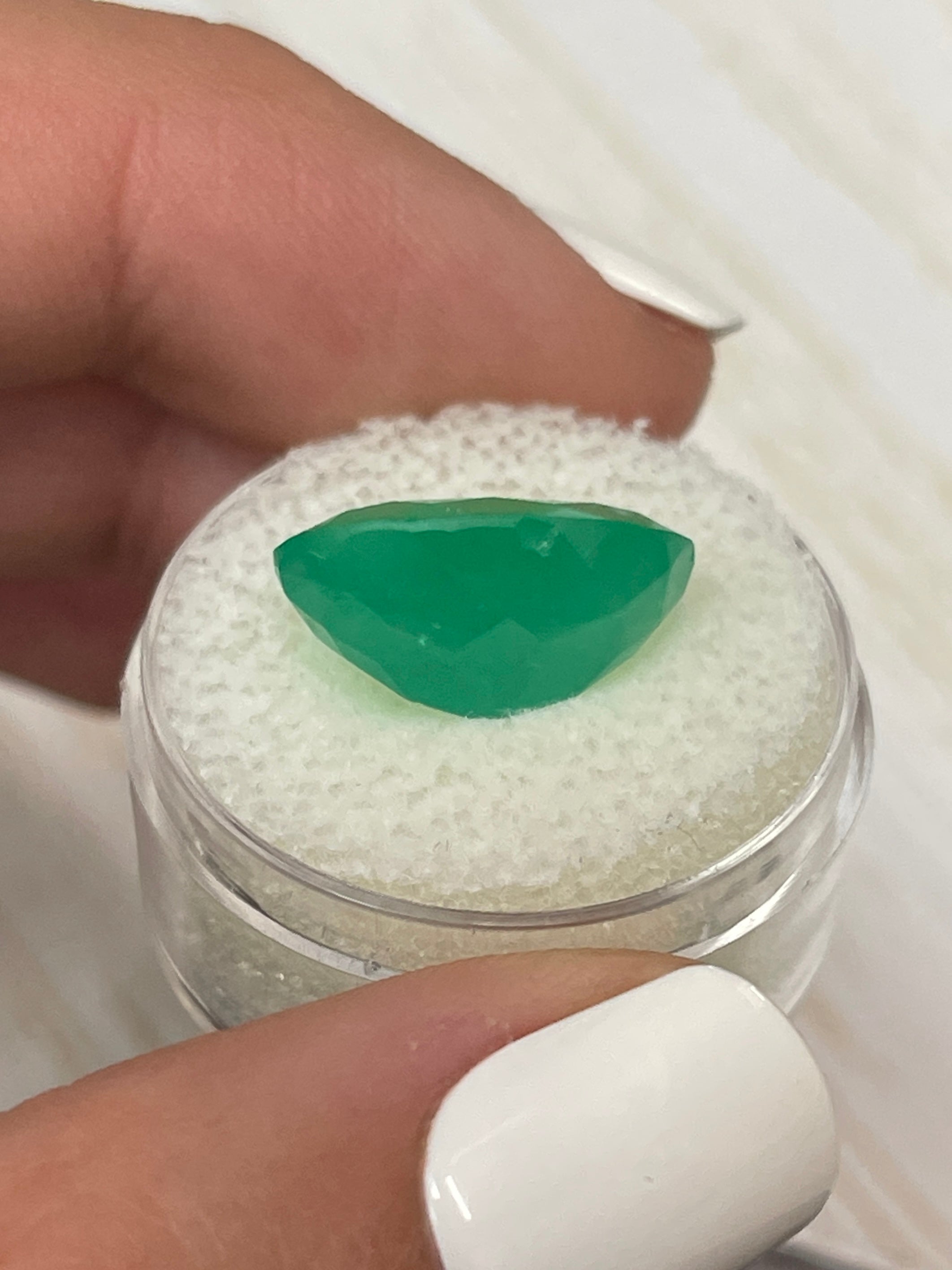 8.85 Carat Elongated Grassy Green Natural Loose Colombian Emerald Oval Cut - Perfect for Jewelry Making, Engagement Rings & Luxury Gifts