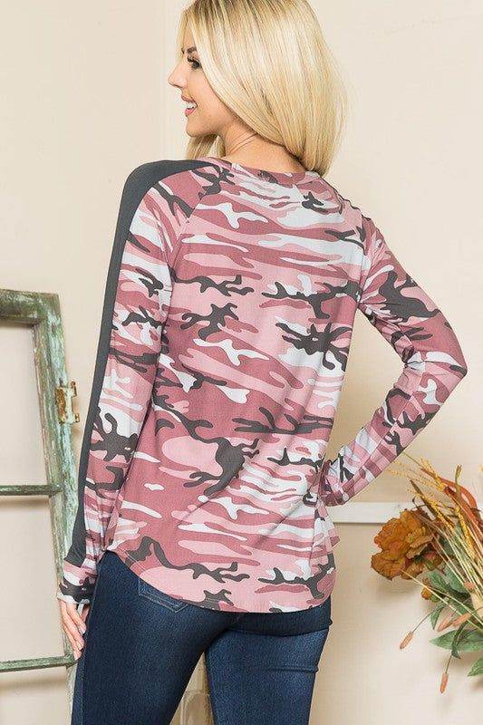Camouflage Print Pocket Top for Women - Stylish Casual Shirt for Outdoor Adventures, Hiking & Everyday Wear