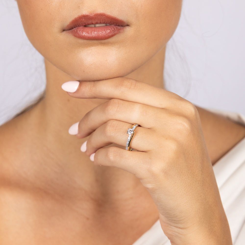 18ct Yellow Gold 1/2 Carat Diamond Solitaire Engagement Ring - Perfect for Proposals, Anniversaries & Special Occasions