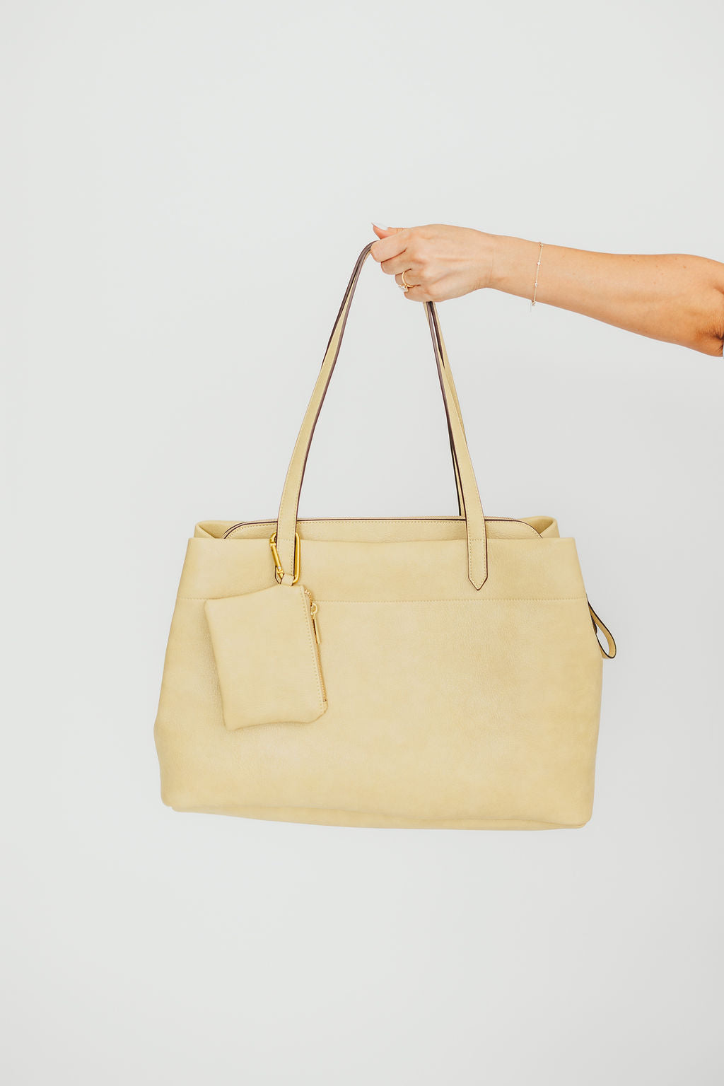 Romy Weekender Travel Tote Bag in Butter Yellow - Perfect for Weekend Getaways, Beach Trips & Gym Essentials | Spacious Carryall with Zipper Closure