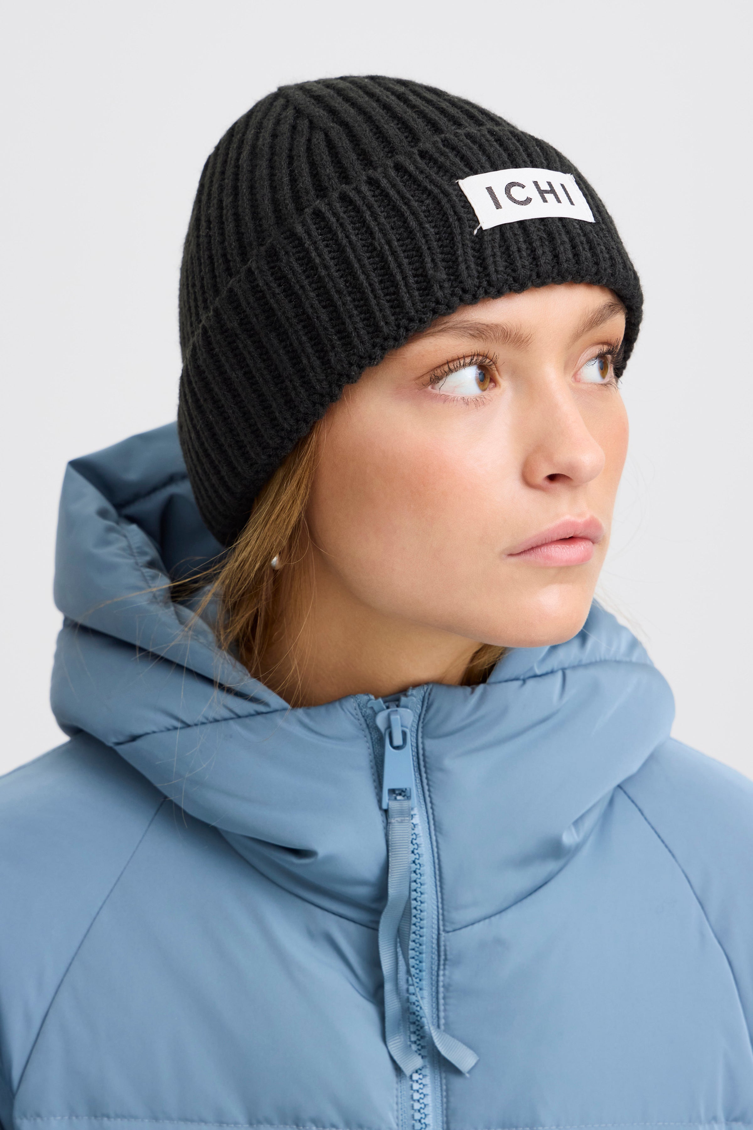 Emma Beanie Hat for Women & Men - Soft & Warm Winter Knit Cap in Black - Perfect for Outdoor Activities, Skiing, and Casual Wear