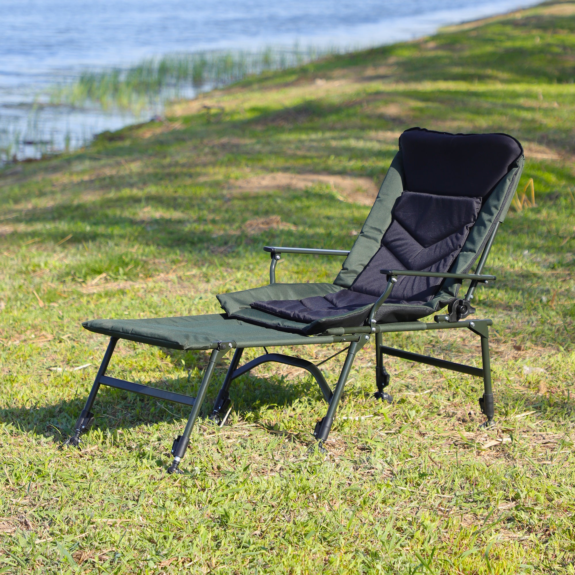 Portable Folding Reclining Camping Chair with Detachable Footrest & Adjustable Backrest - Lightweight Outdoor Lounge Chair for Camping, Beach, Hiking, Fishing (Green & Black) - Perfect for Backyard Relaxation, Picnics and Tailgating