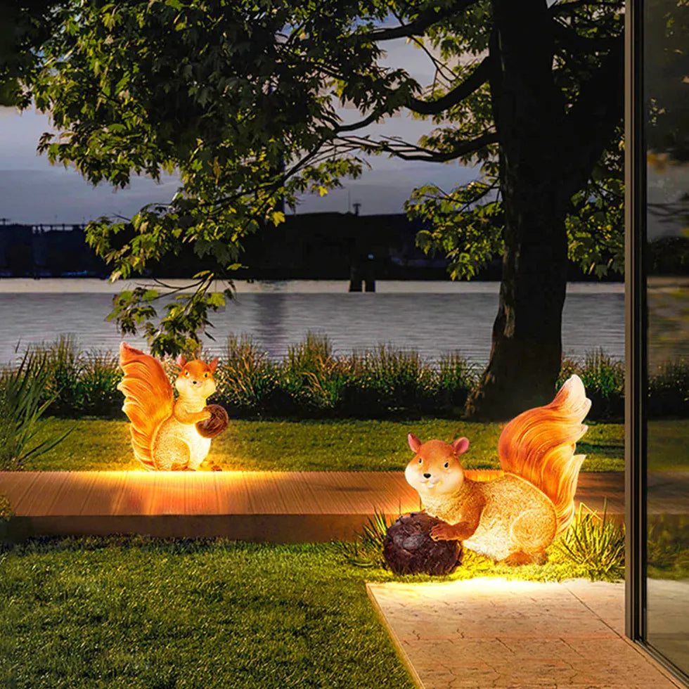Squirrel Design Modern Garden Decorative LED Floor Lamp - Outdoor & Indoor Lighting for Patio, Living Room, Bedroom Decor