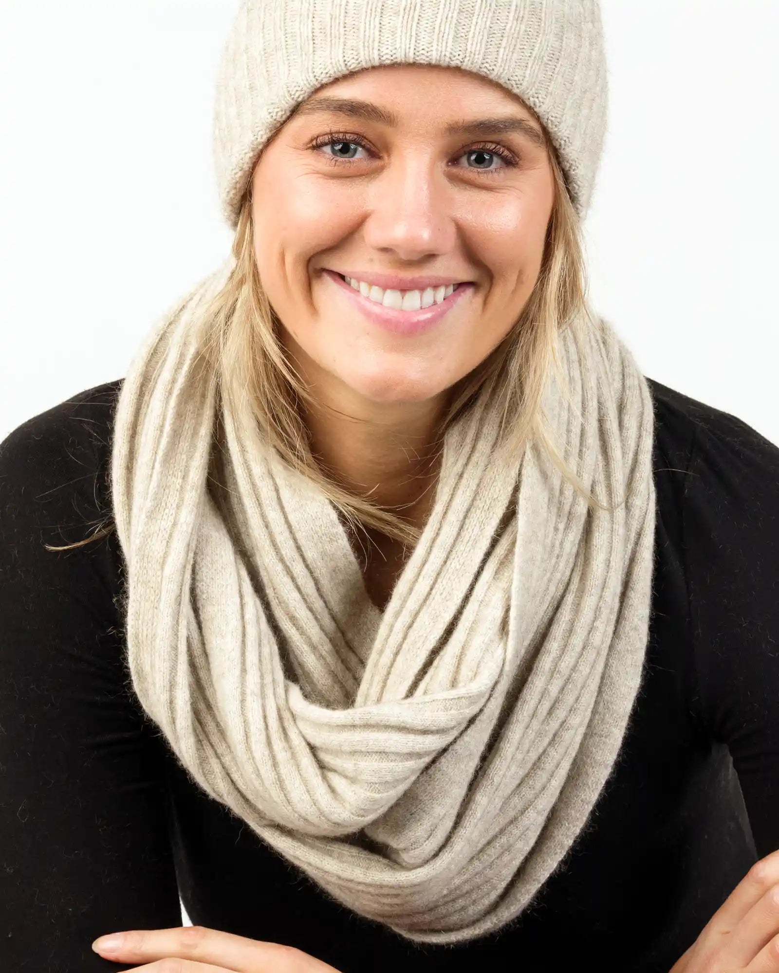 NX861 Soft Natural Ribbed Loop Scarf - Warm Winter Fashion Accessory for Women & Men - Perfect for Outdoor Activities & Casual Wear