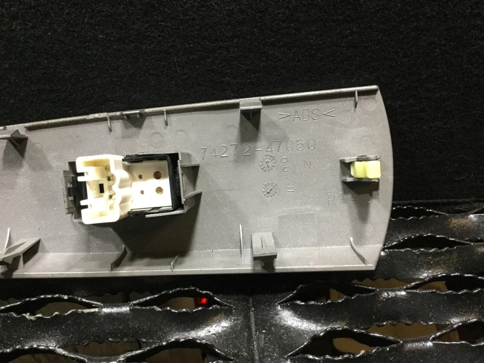 Original Toyota Prius Rear Left Driver Side Door Window Switch OEM 2004-2009 - Perfect for Window Control Replacement & Car Maintenance