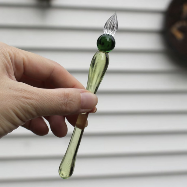 Japanese Glass Dip Pen - Short Green Calligraphy Pen for Handwriting & Art, Perfect Gift for Writers, Artists & Calligraphy Enthusiasts - Ideal for Lettering, Journaling & Creative Writing