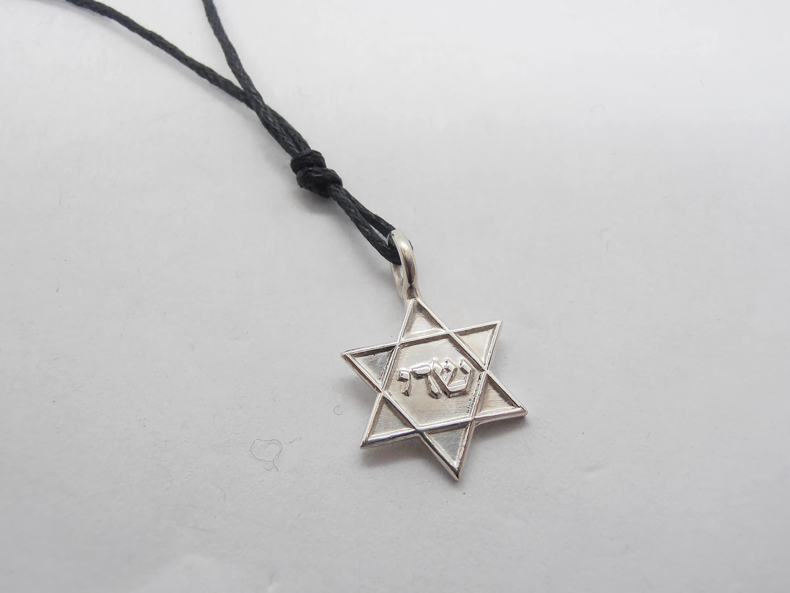 925 Sterling Silver Star of David Pendant Necklace - Jewish Judaica Jewelry for Men & Women - Perfect for Hanukkah, Bar Mitzvah & Religious Occasions