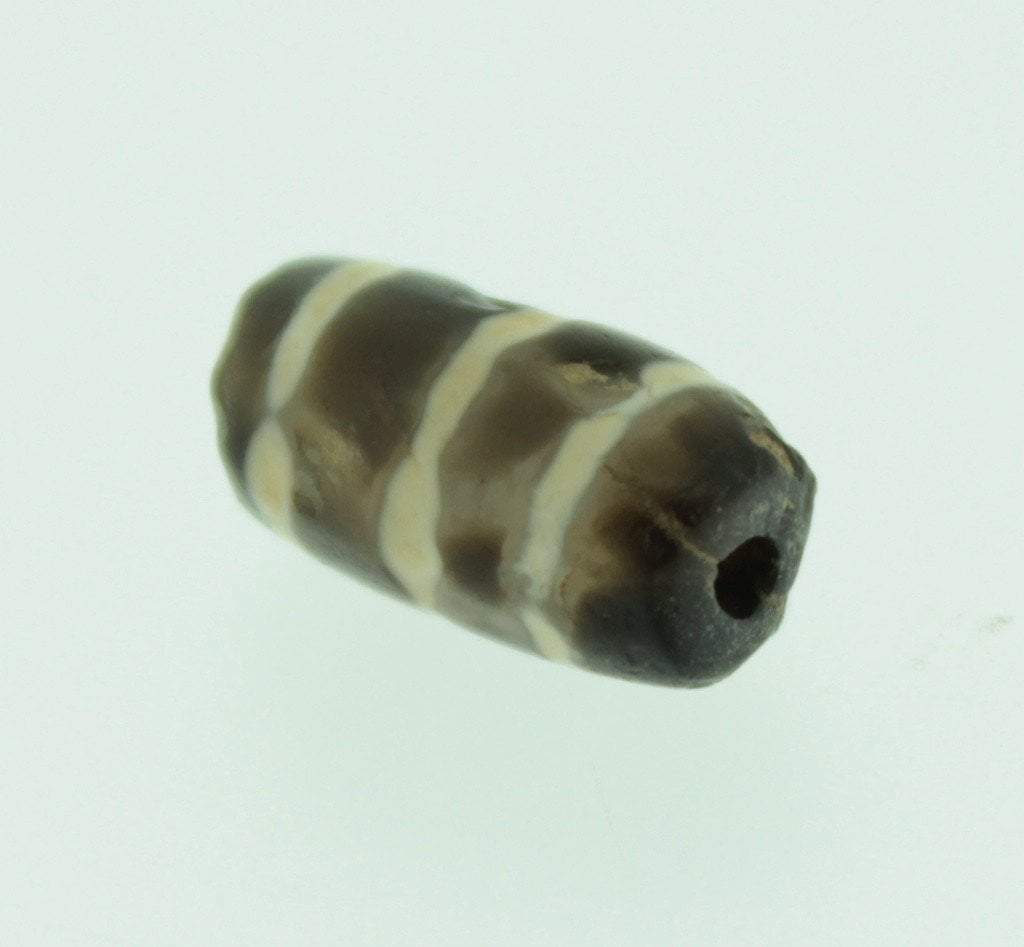 Exquisite Handcrafted Ancient Carnelian Bead with Intricate Etching - Perfect for Jewelry Making, Meditation Accessories & Spiritual Healing Practices